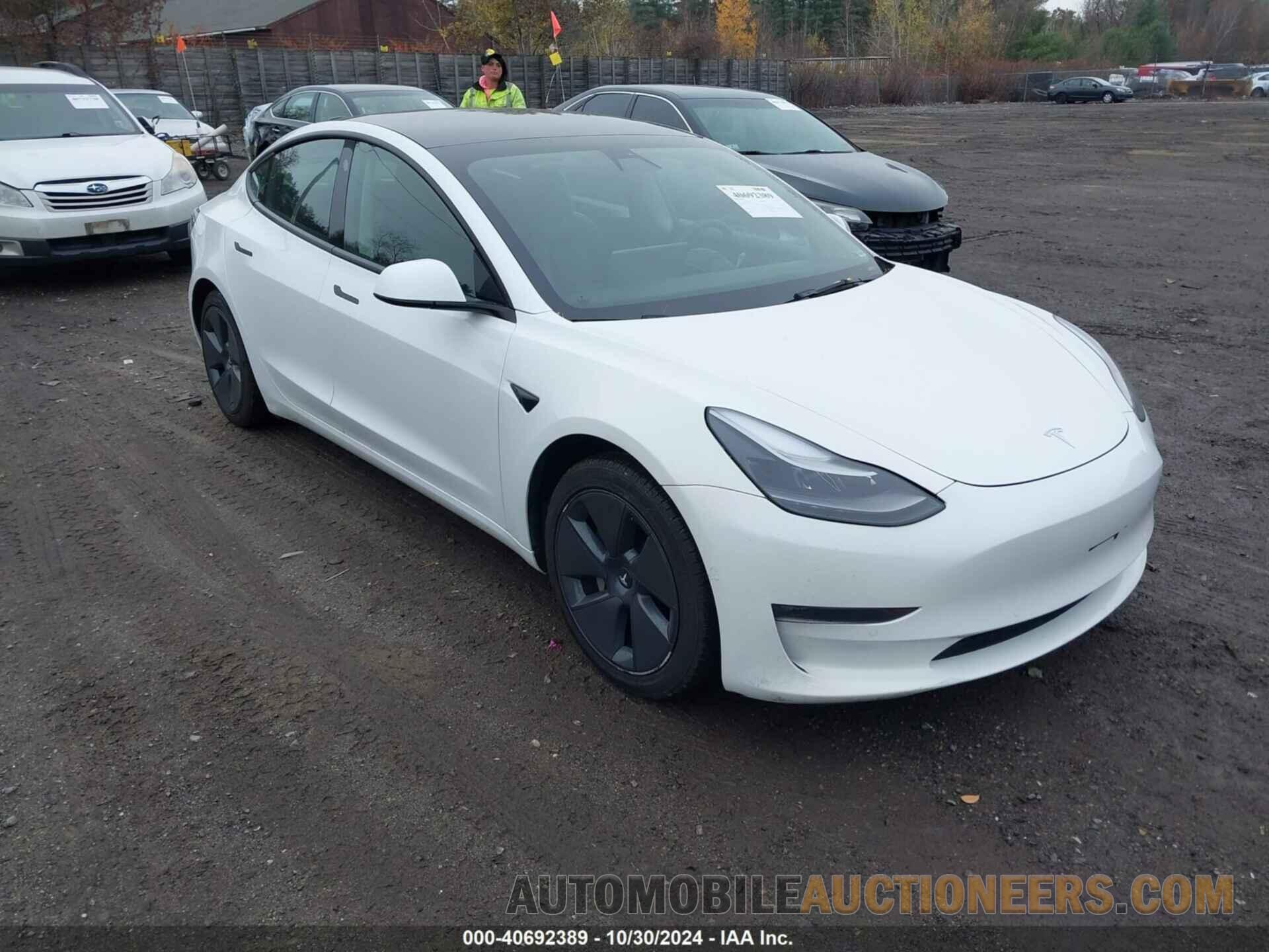 5YJ3E1EB4NF152435 TESLA MODEL 3 2022