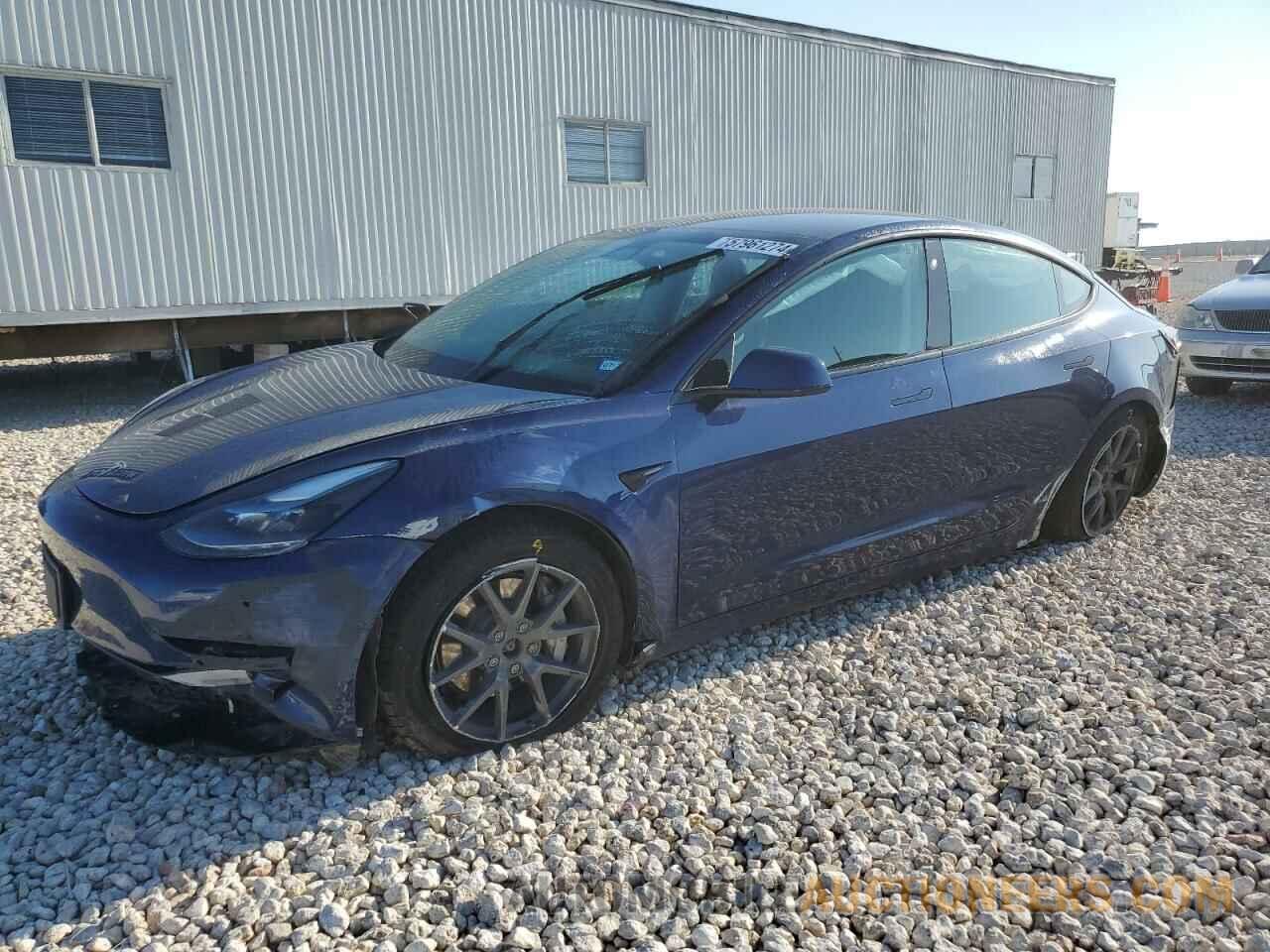 5YJ3E1EB4NF305072 TESLA MODEL 3 2022