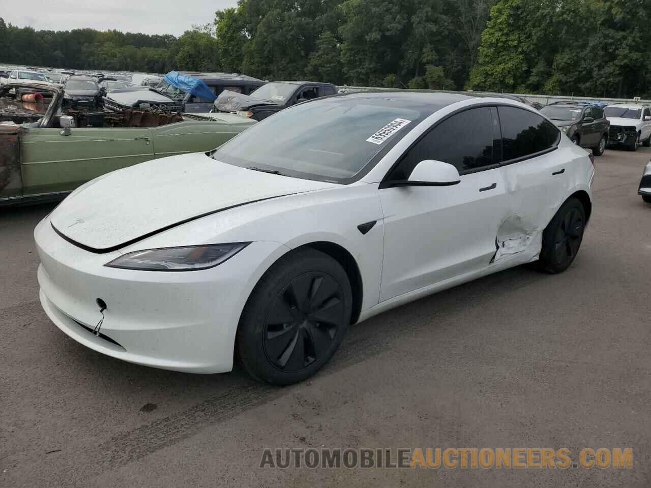 5YJ3E1EB4RF733973 TESLA MODEL 3 2024