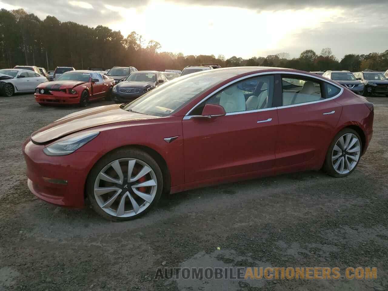 5YJ3E1EB5JF055593 TESLA MODEL 3 2018