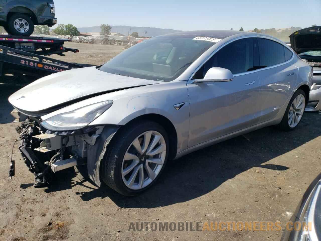 5YJ3E1EB5JF069333 TESLA MODEL 3 2018