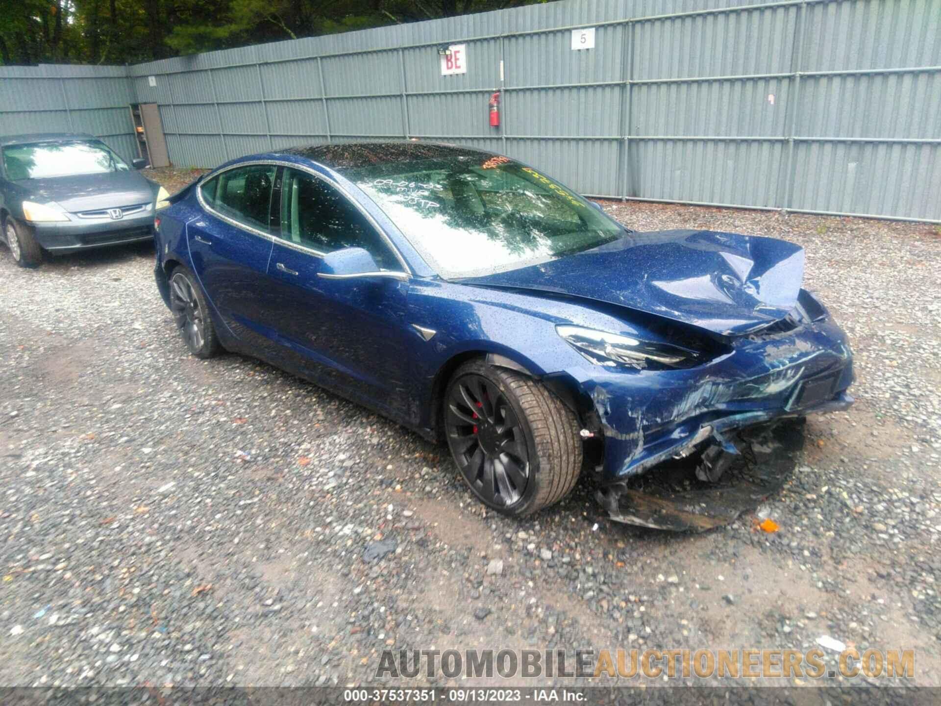 5YJ3E1EB5JF072247 TESLA MODEL 3 2018