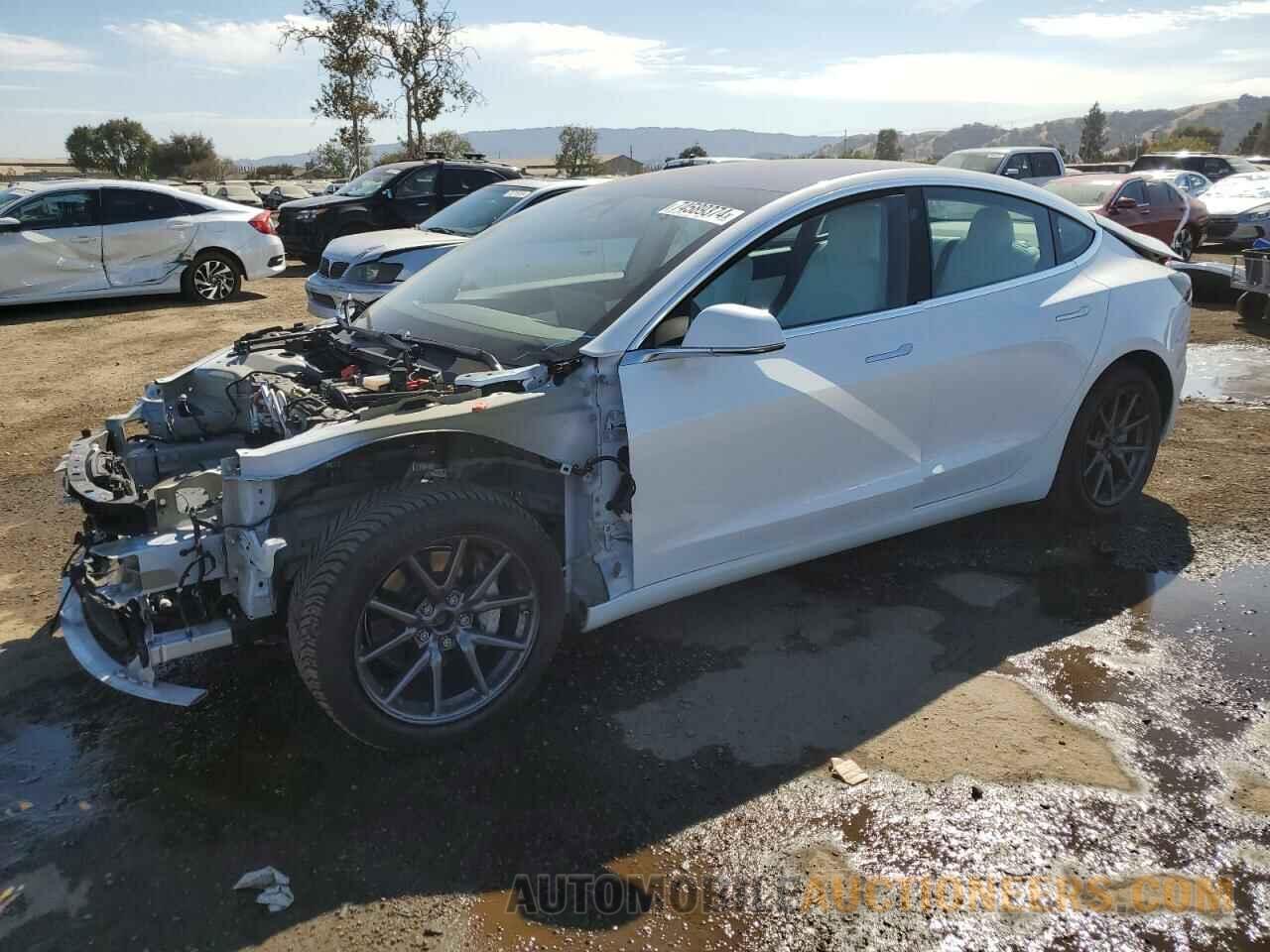 5YJ3E1EB5JF074886 TESLA MODEL 3 2018