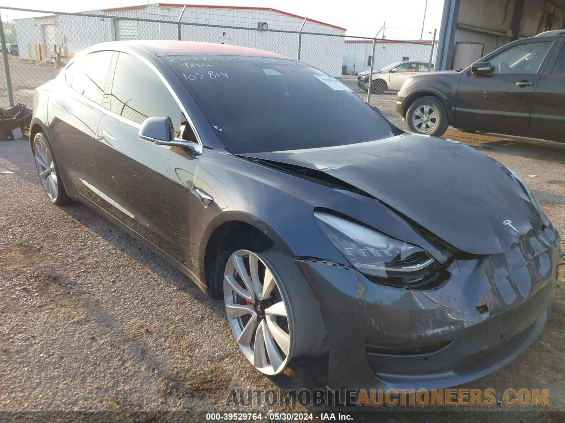 5YJ3E1EB5JF105814 TESLA MODEL 3 2018