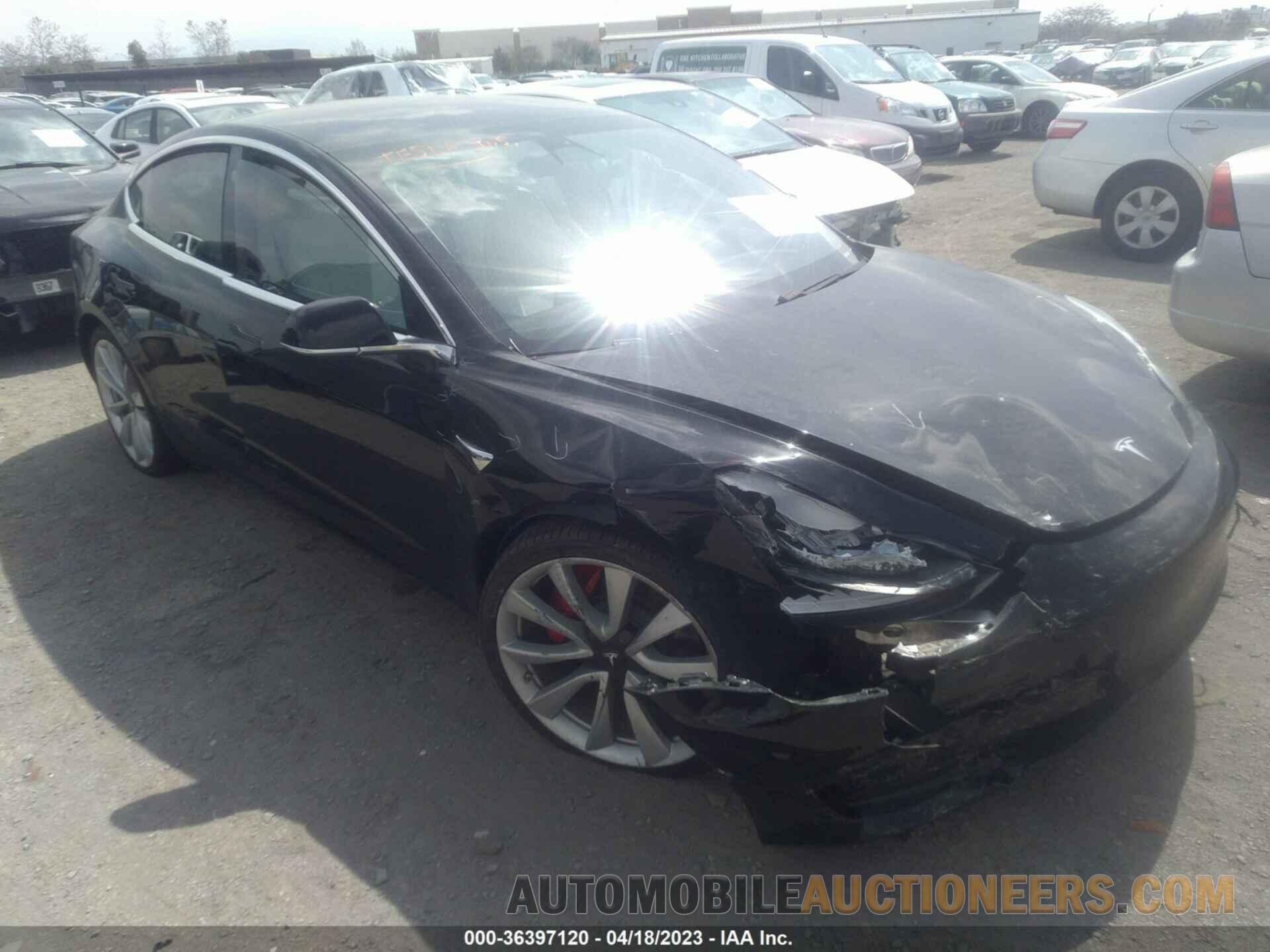 5YJ3E1EB5KF231513 TESLA MODEL 3 2019