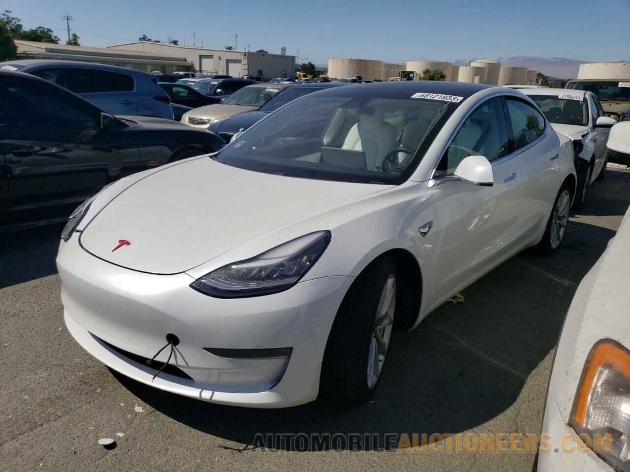 5YJ3E1EB5KF365986 TESLA MODEL 3 2019