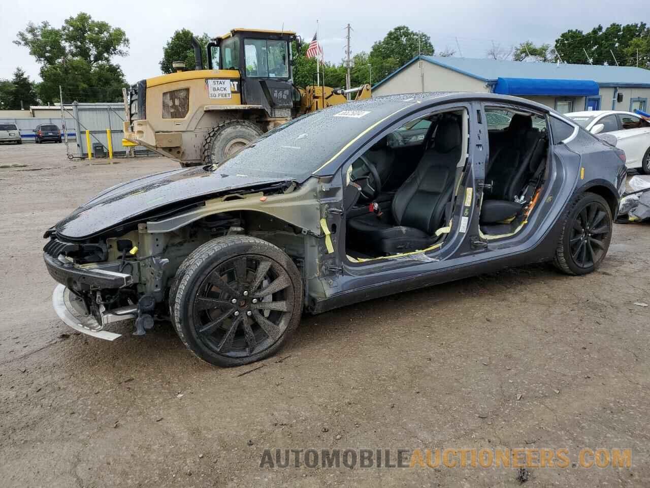 5YJ3E1EB5KF386188 TESLA MODEL 3 2019