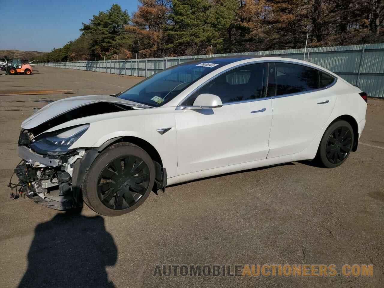 5YJ3E1EB5KF469832 TESLA MODEL 3 2019