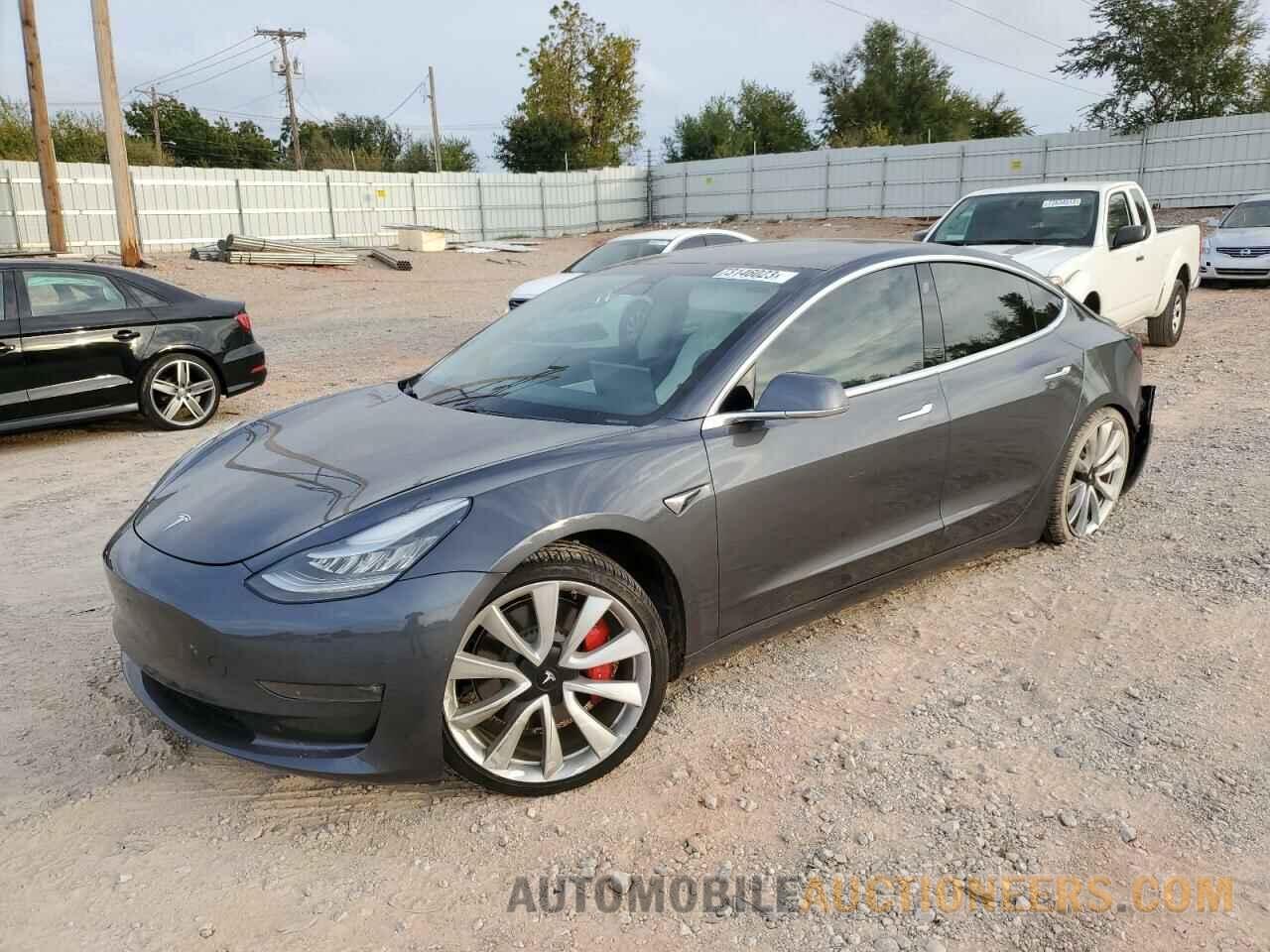 5YJ3E1EB5KF477011 TESLA MODEL 3 2019