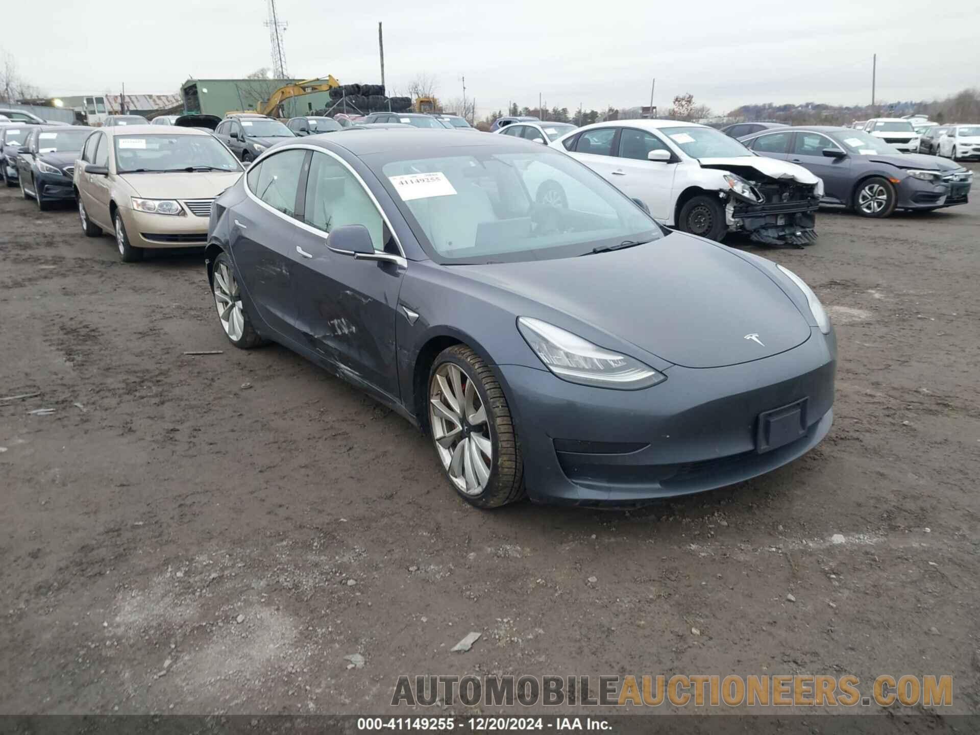 5YJ3E1EB5KF533660 TESLA MODEL 3 2019