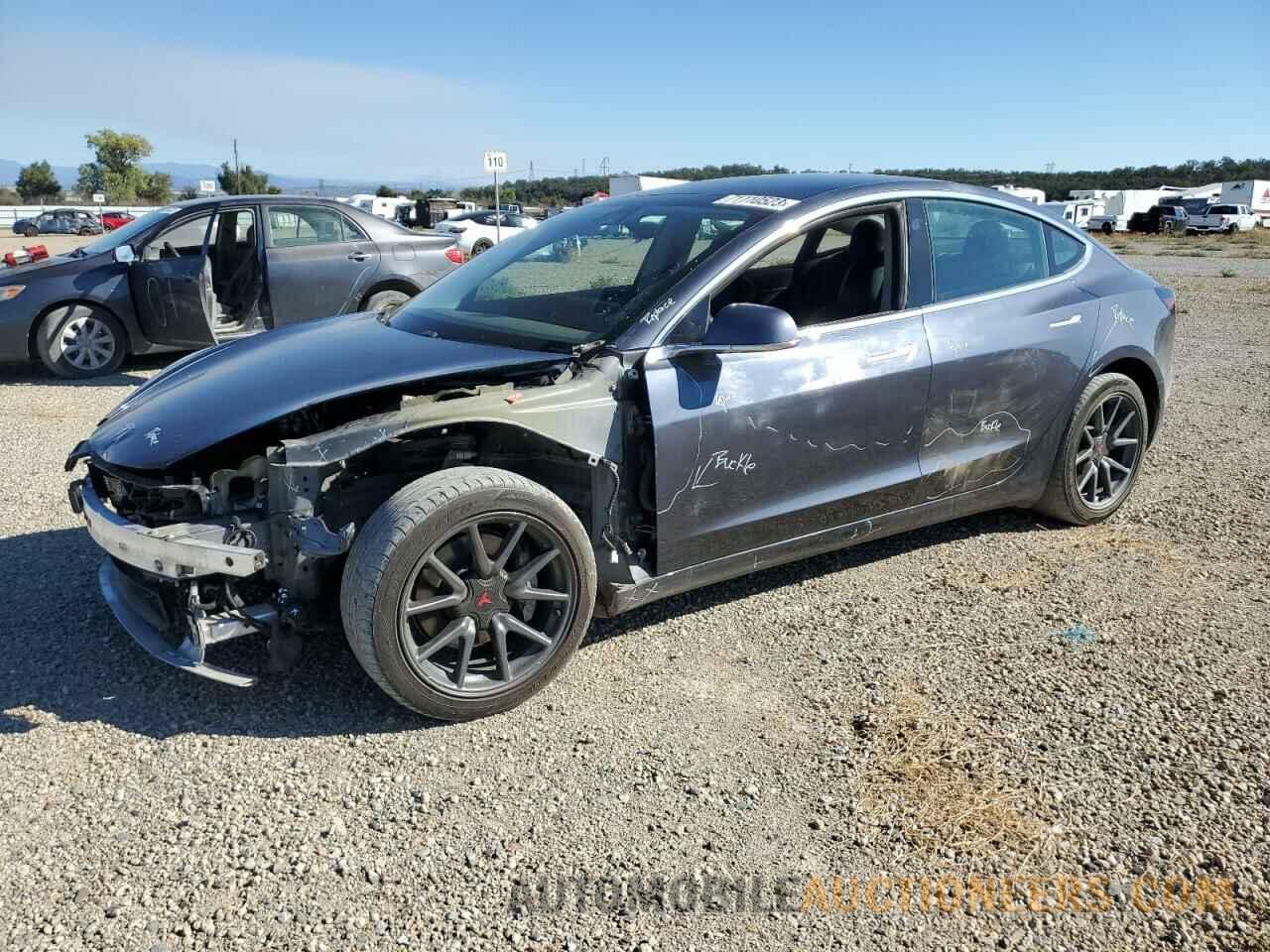 5YJ3E1EB5LF735044 TESLA MODEL 3 2020