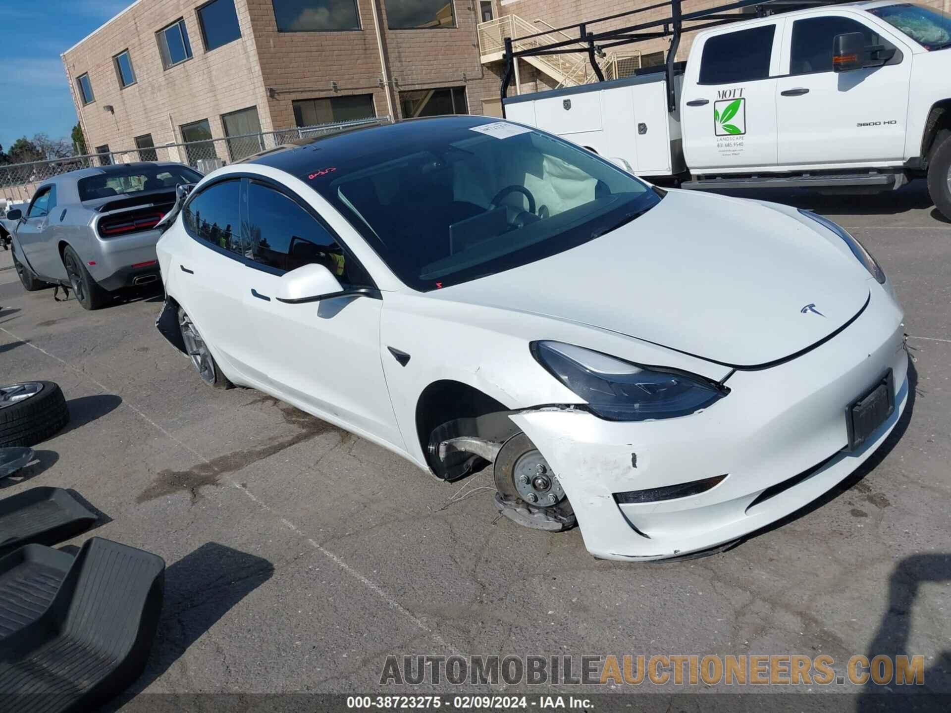 5YJ3E1EB5NF163993 TESLA MODEL 3 2022