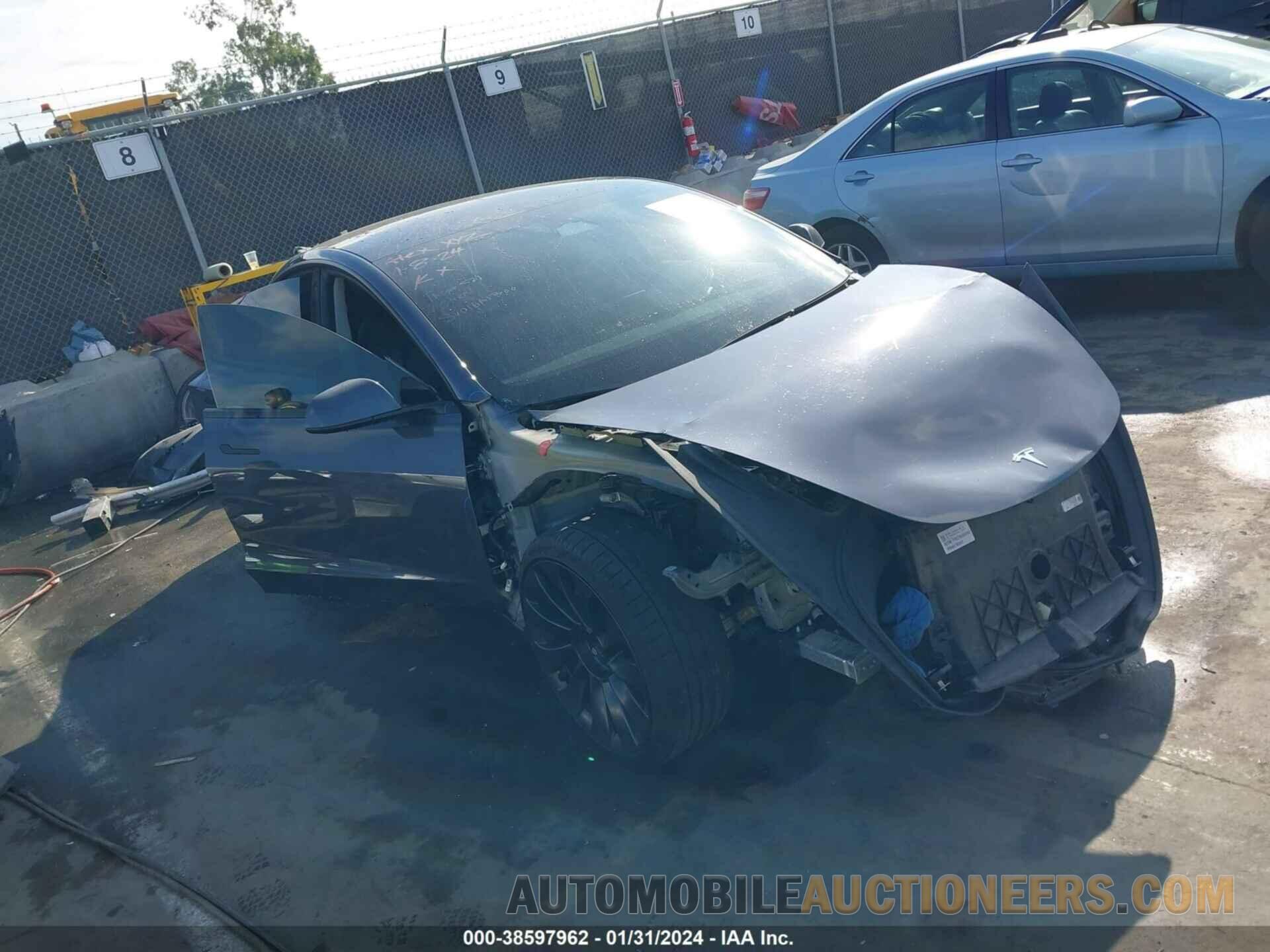 5YJ3E1EB5NF183452 TESLA MODEL 3 2022