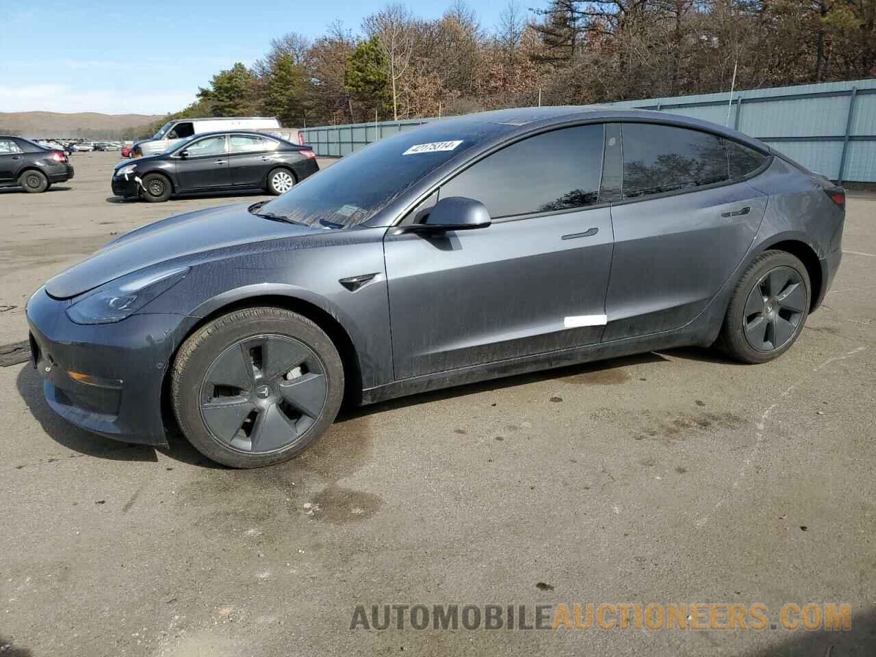 5YJ3E1EB5NF236988 TESLA MODEL 3 2022