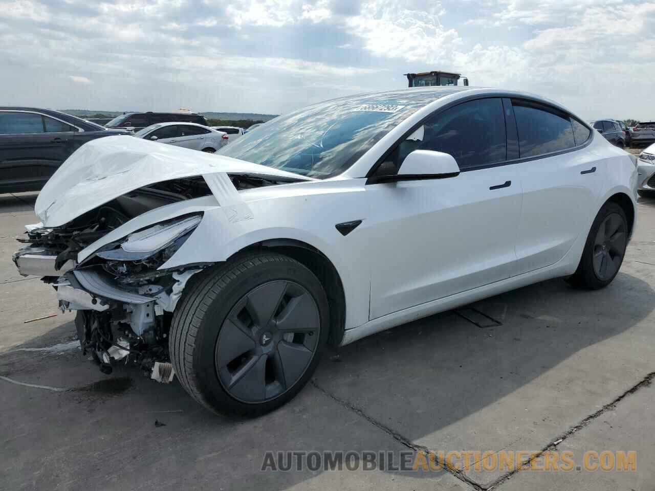 5YJ3E1EB5NF313813 TESLA MODEL 3 2022