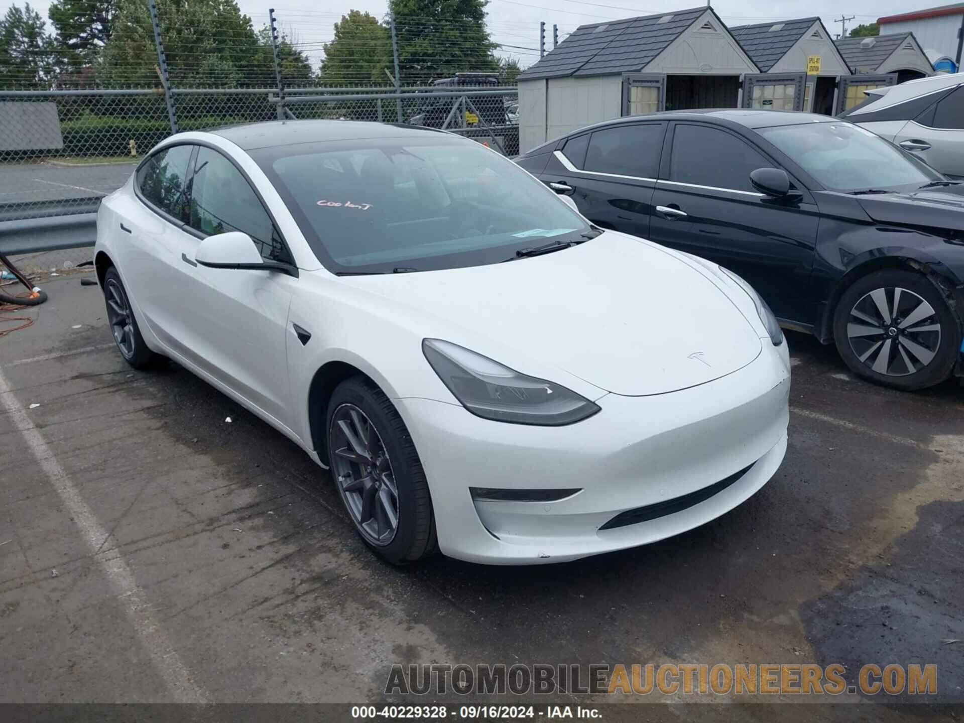 5YJ3E1EB5NF339229 TESLA MODEL 3 2022