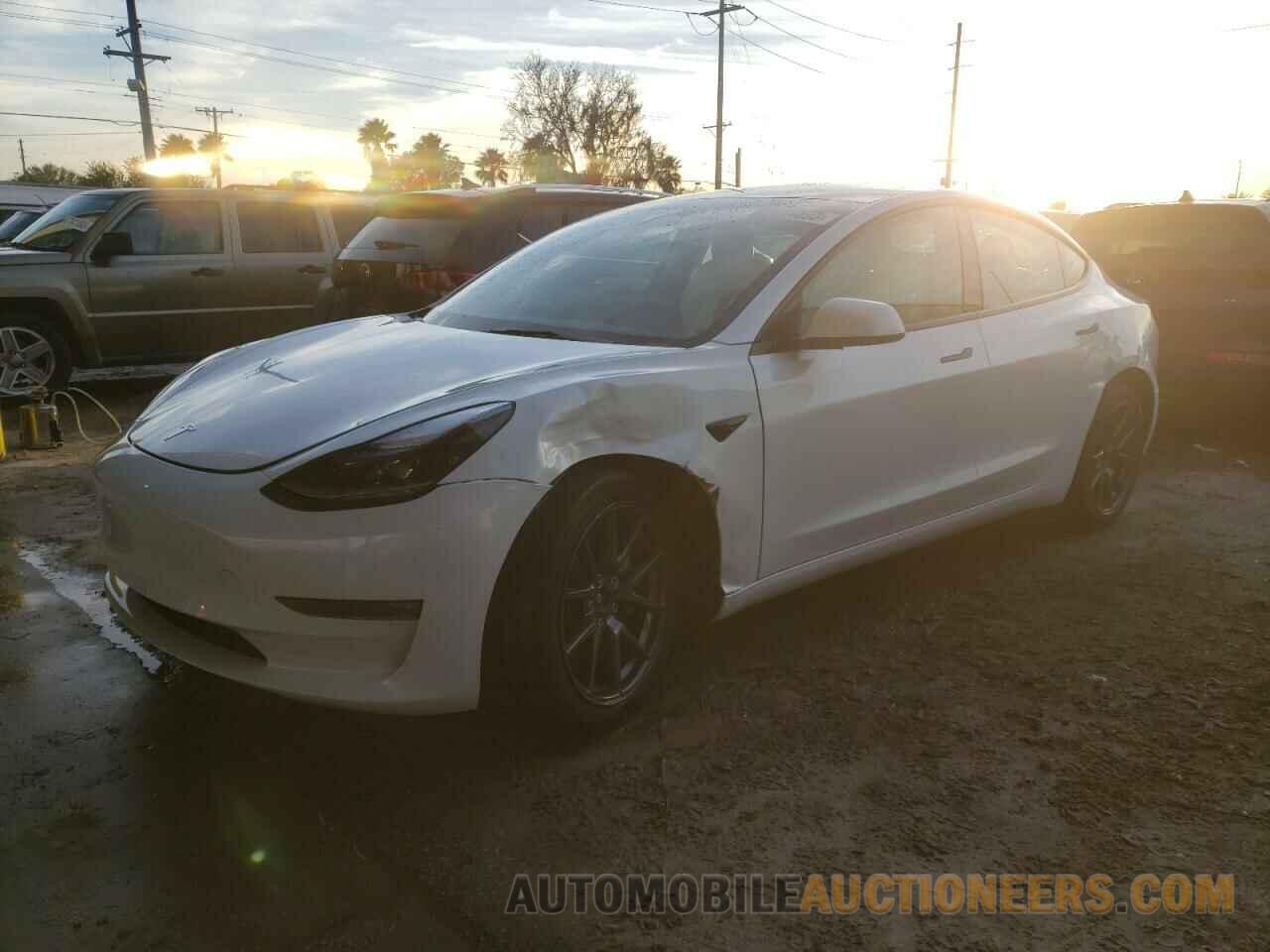 5YJ3E1EB5NF343782 TESLA MODEL 3 2022