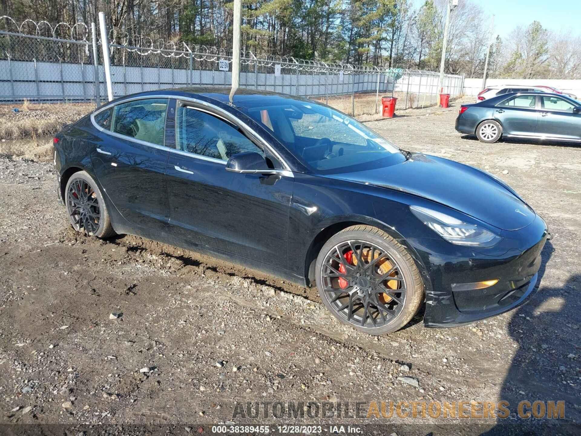 5YJ3E1EB6JF082365 TESLA MODEL 3 2018