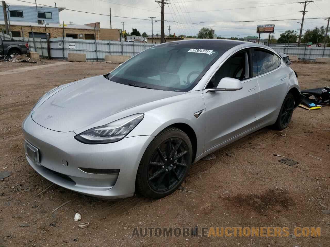 5YJ3E1EB6JF099487 TESLA MODEL 3 2018