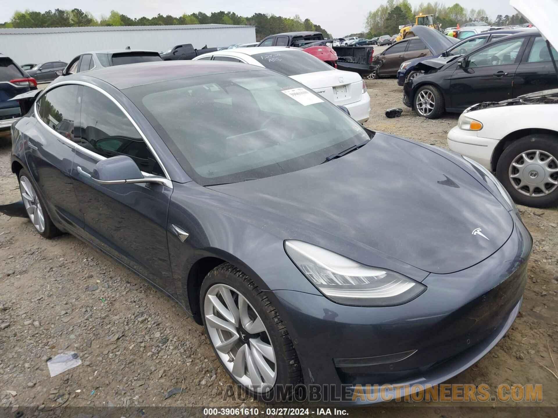 5YJ3E1EB6KF194052 TESLA MODEL 3 2019