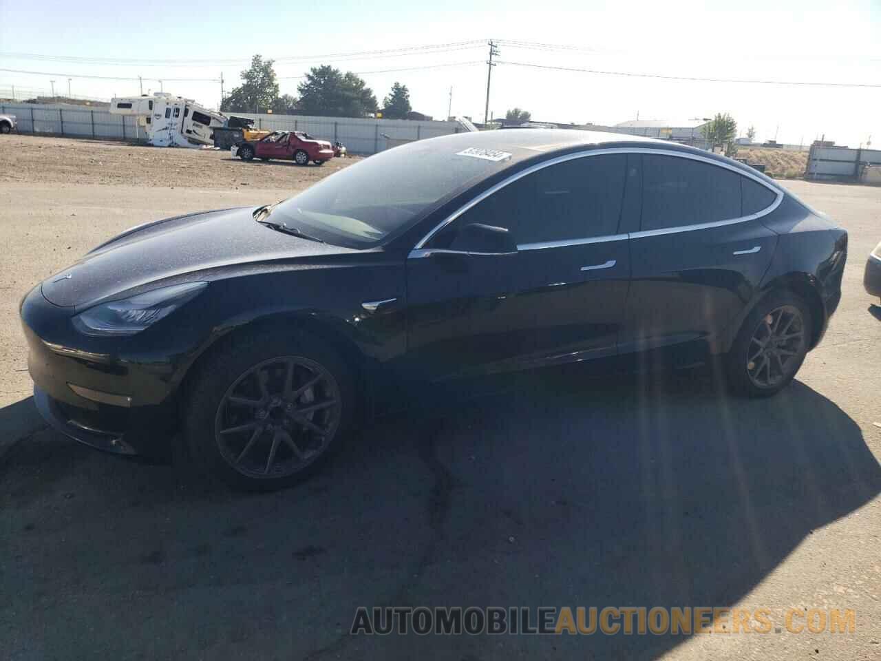 5YJ3E1EB6KF364653 TESLA MODEL 3 2019