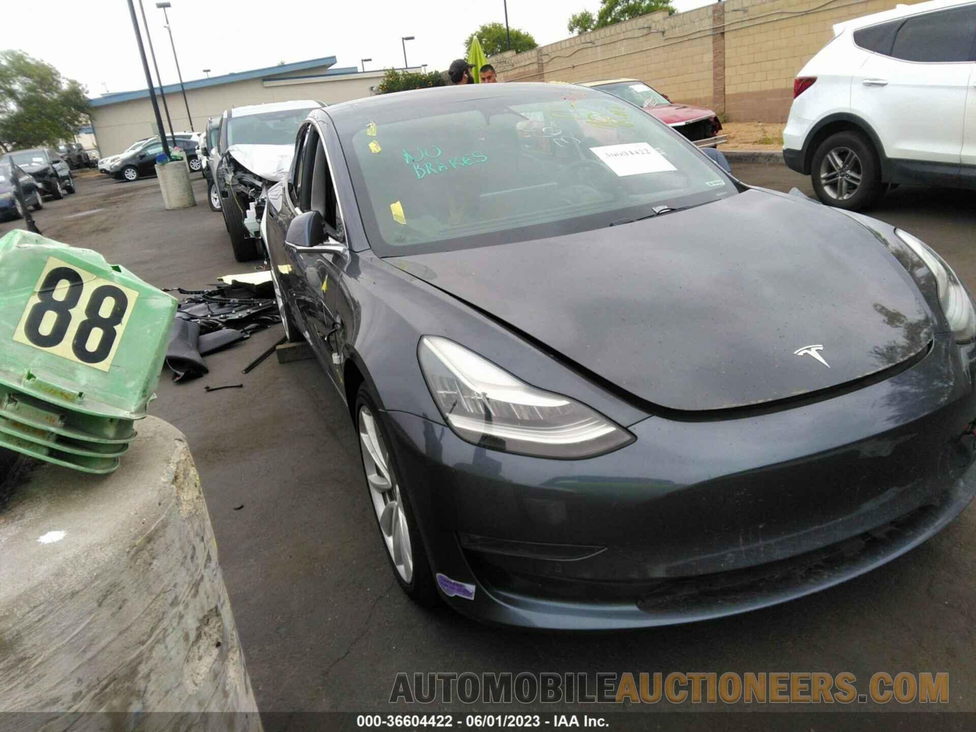 5YJ3E1EB6KF389522 TESLA MODEL 3 2019