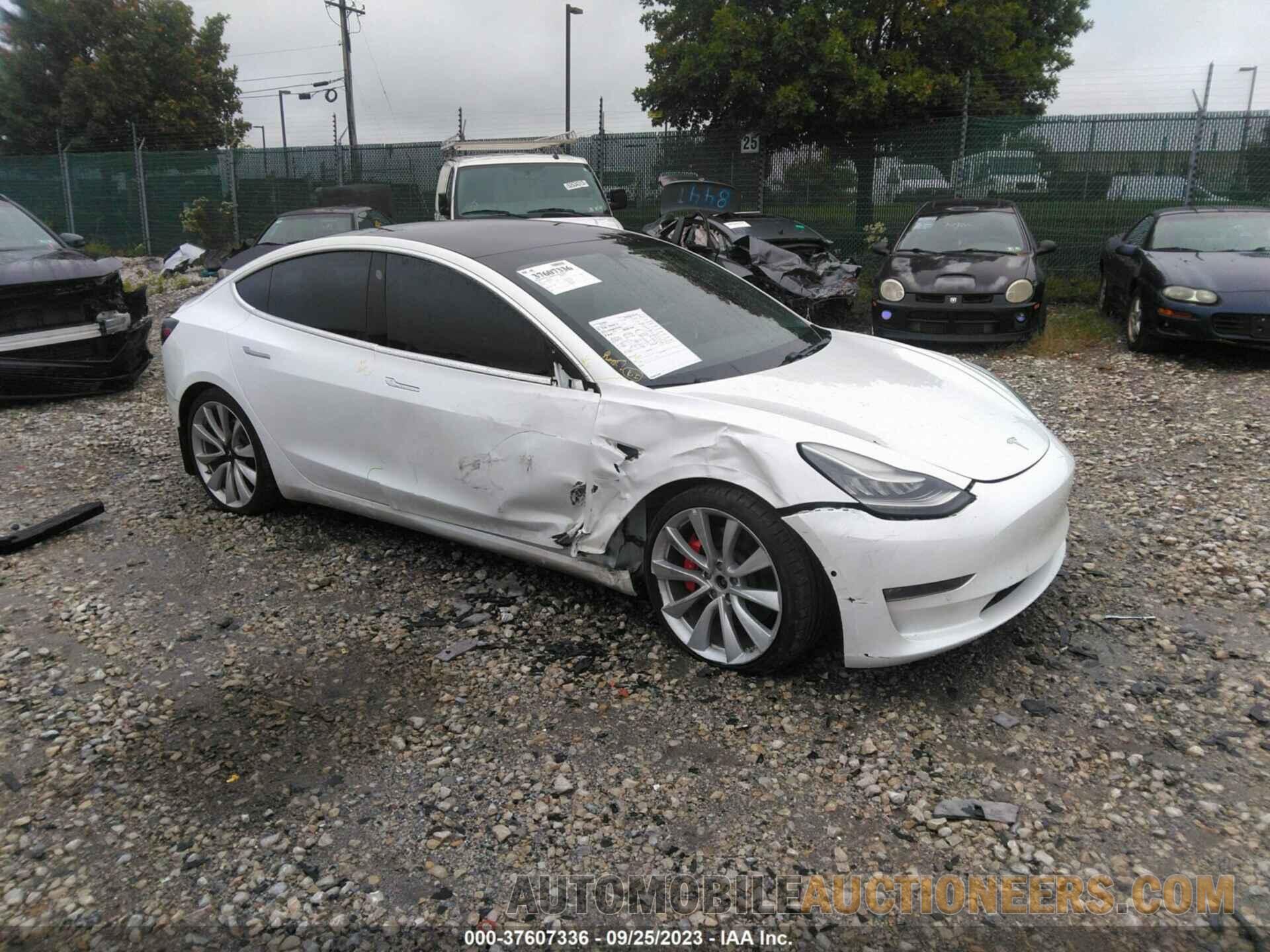 5YJ3E1EB6KF427413 TESLA MODEL 3 2019