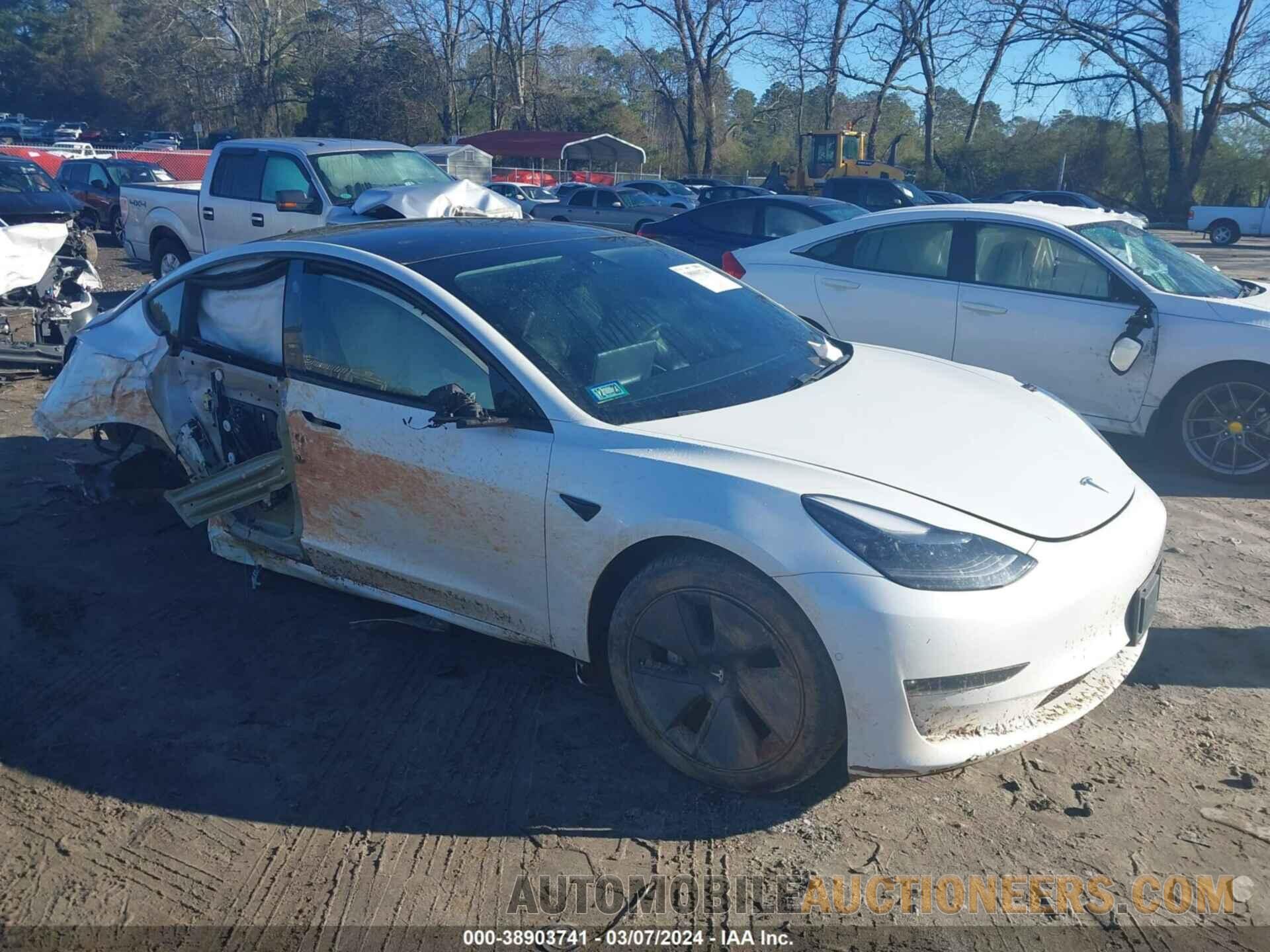 5YJ3E1EB6MF924786 TESLA MODEL 3 2021