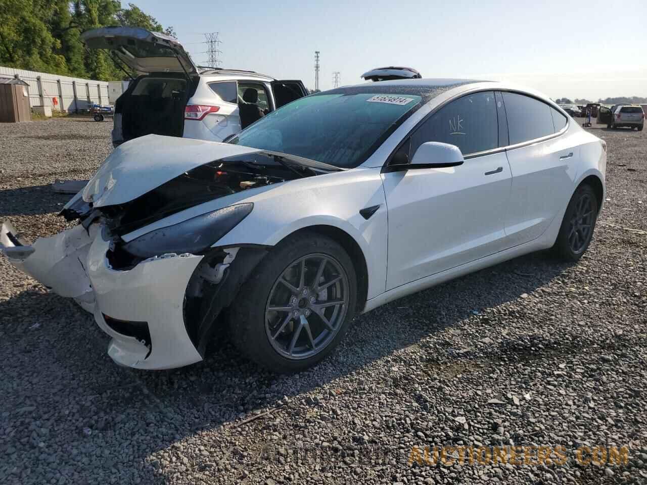 5YJ3E1EB6MF988262 TESLA MODEL 3 2021