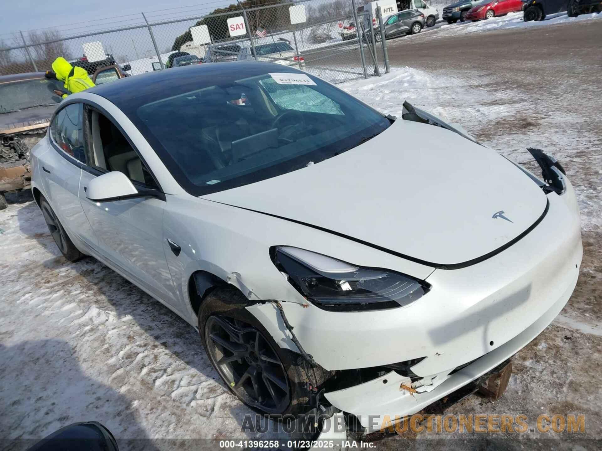 5YJ3E1EB6NF114723 TESLA MODEL 3 2022