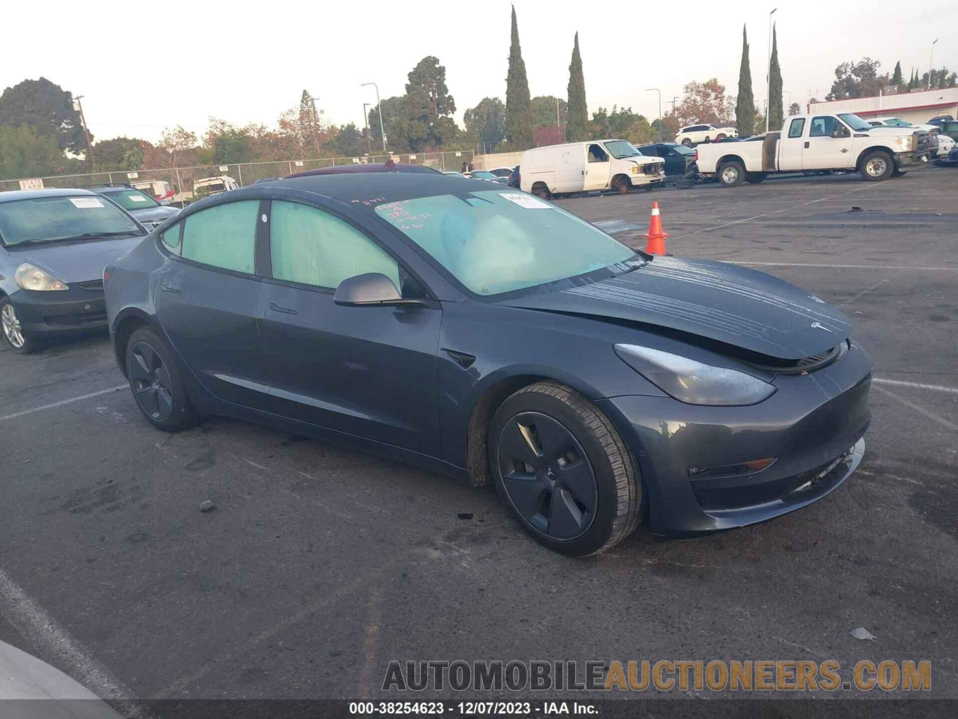 5YJ3E1EB6NF137581 TESLA MODEL 3 2022