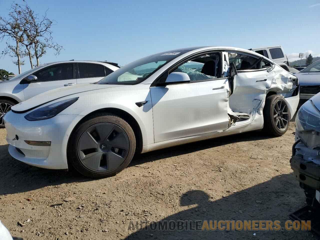 5YJ3E1EB6NF183931 TESLA MODEL 3 2022