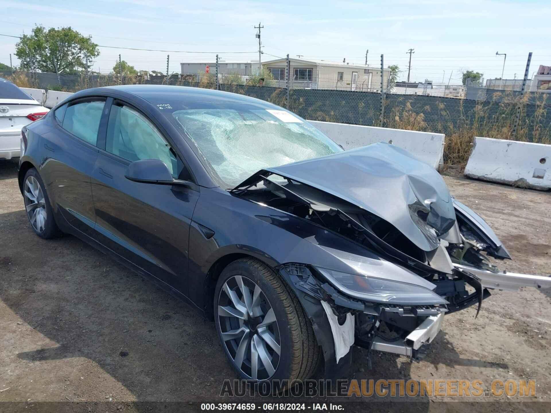 5YJ3E1EB6RF736129 TESLA MODEL 3 2024