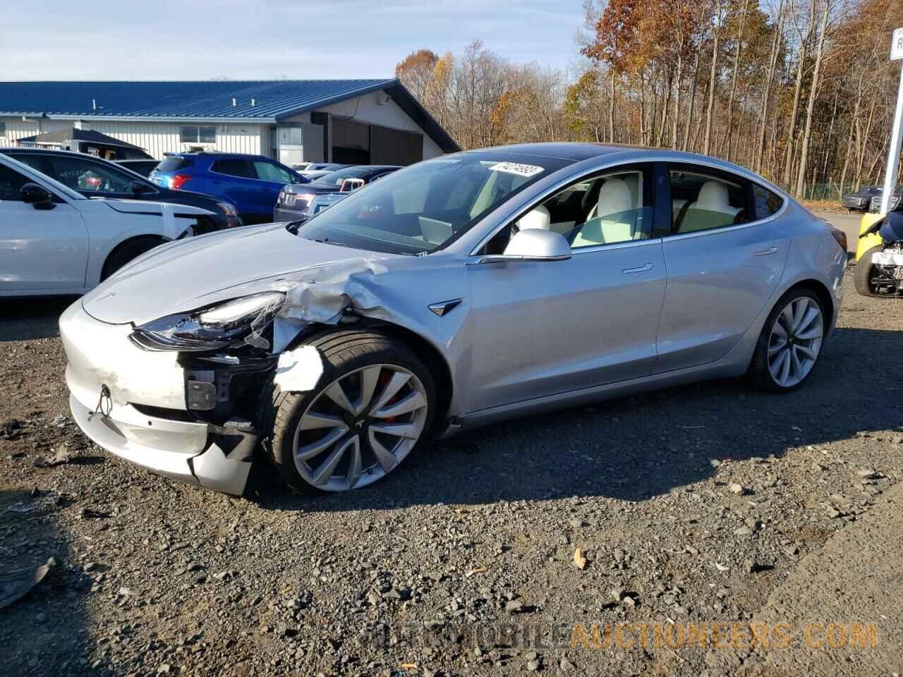 5YJ3E1EB7JF055241 TESLA MODEL 3 2018