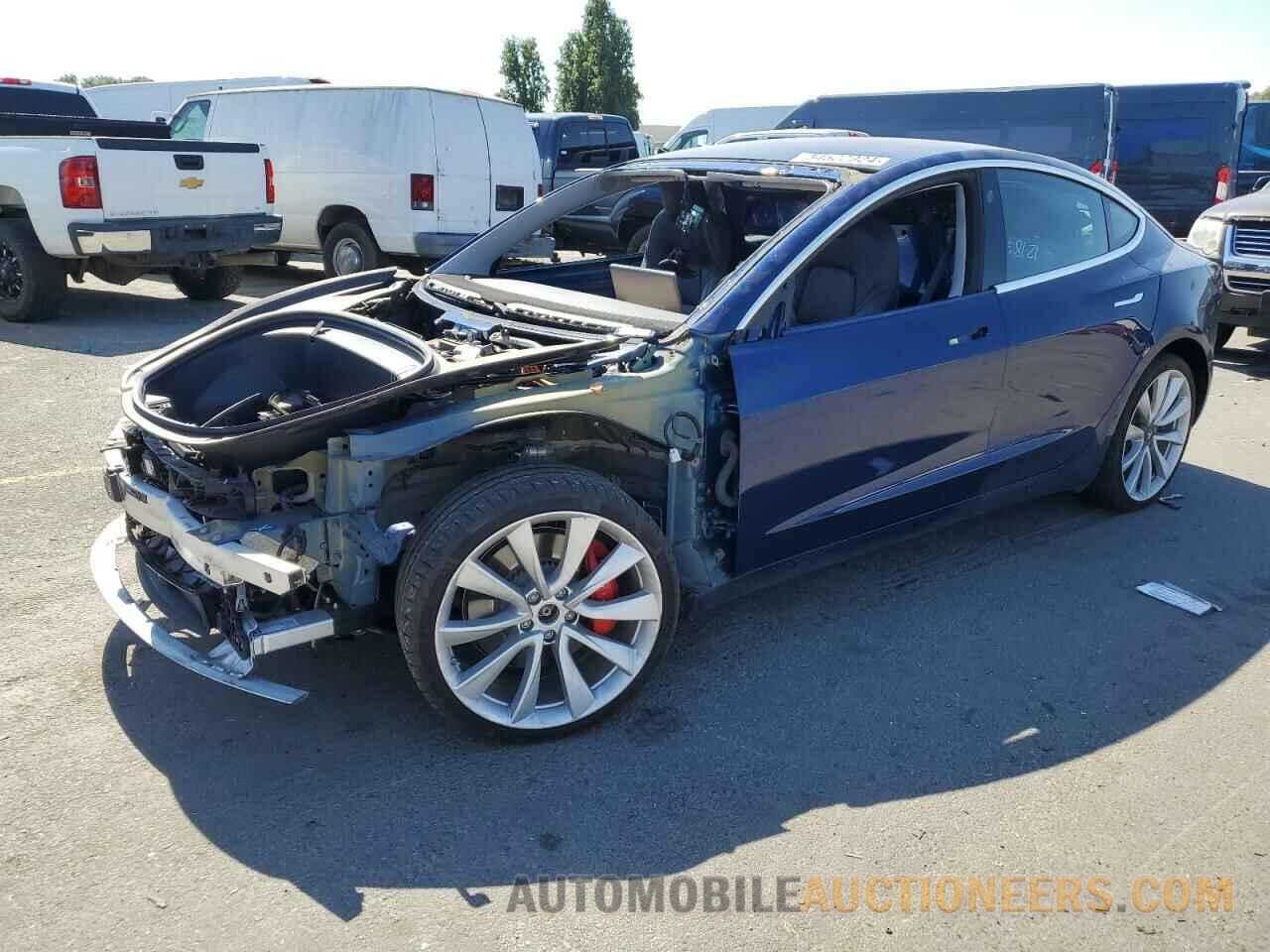 5YJ3E1EB7JF063050 TESLA MODEL 3 2018