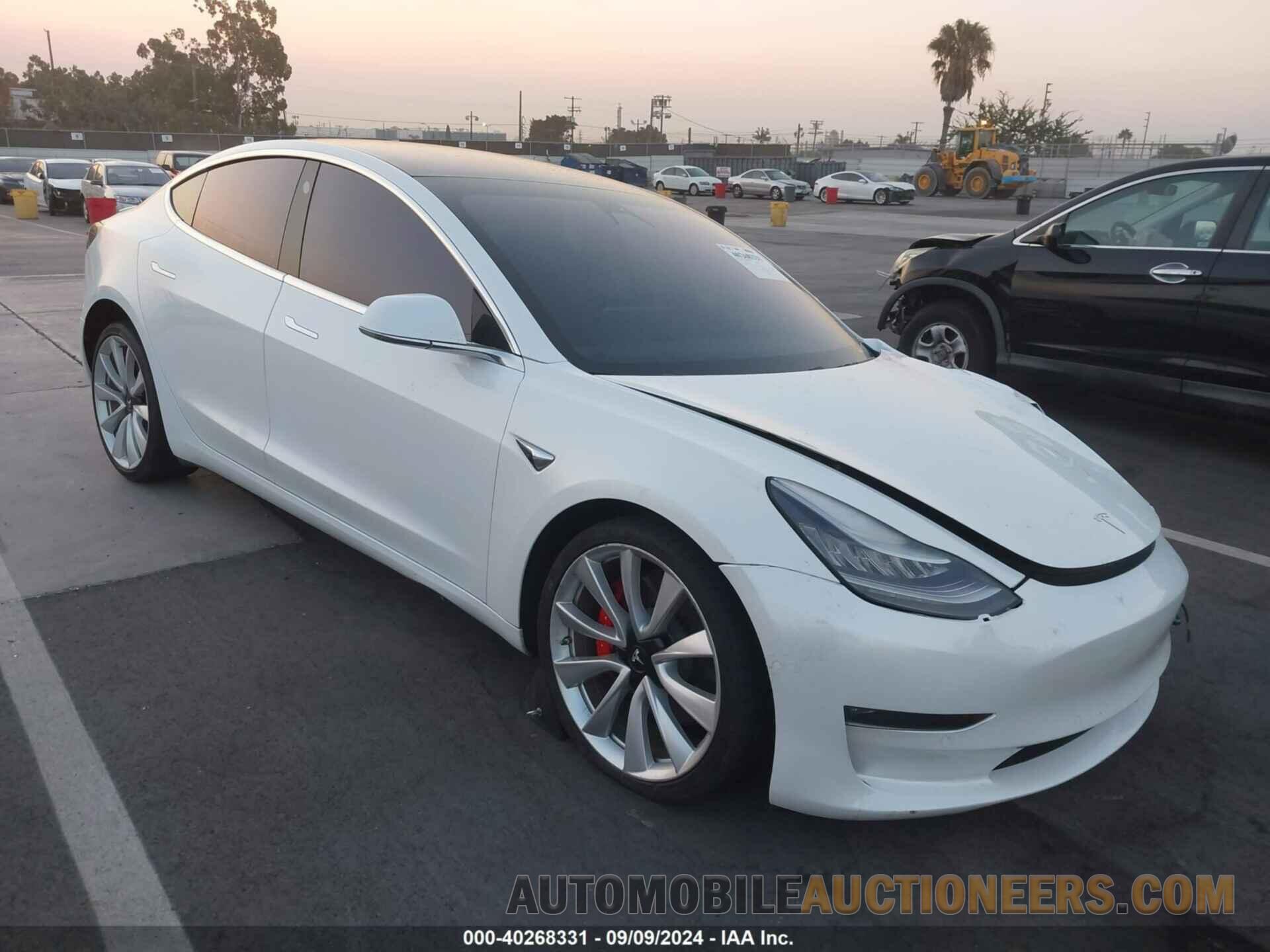 5YJ3E1EB7JF072718 TESLA MODEL 3 2018