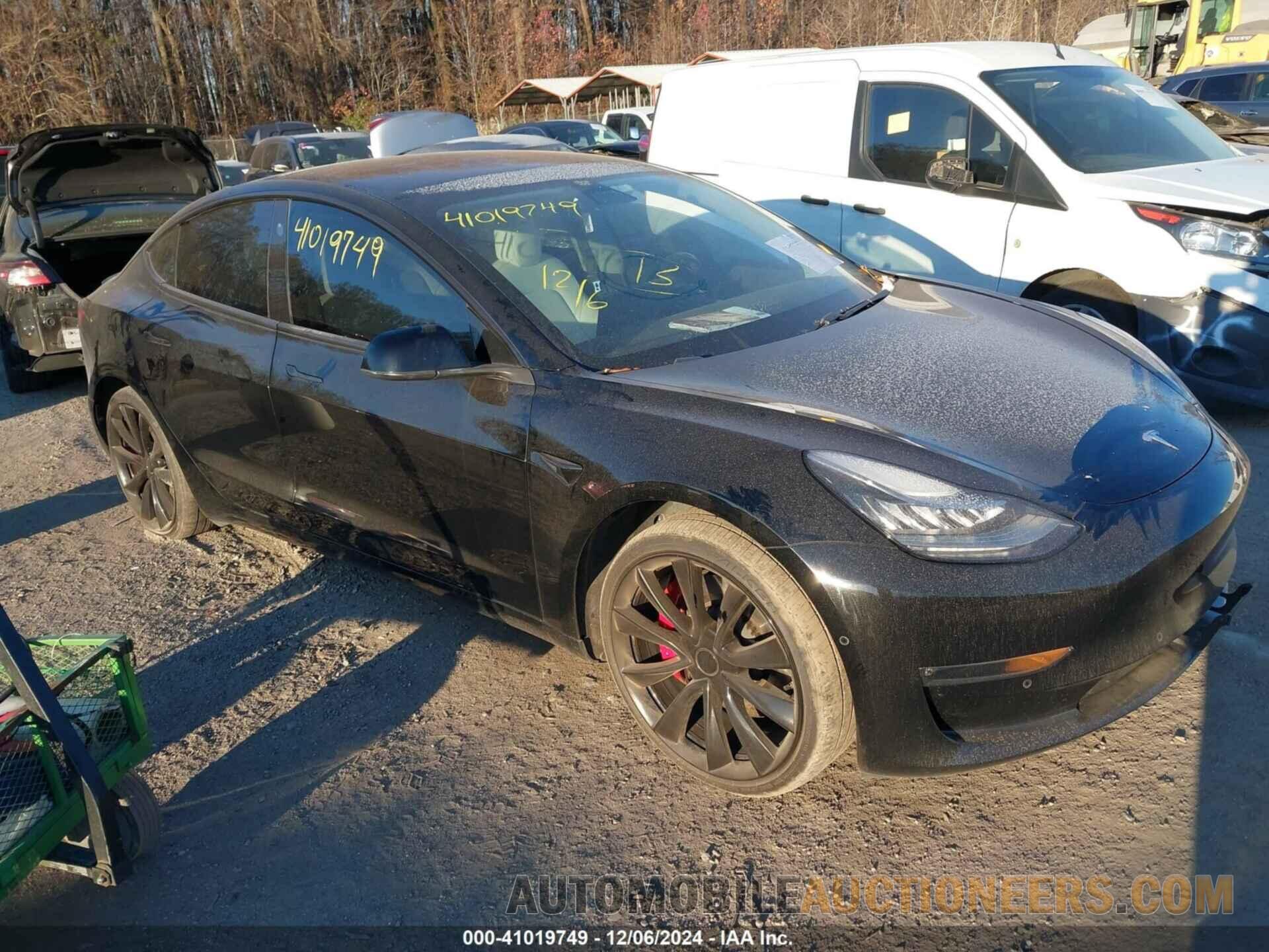 5YJ3E1EB7JF074064 TESLA MODEL 3 2018