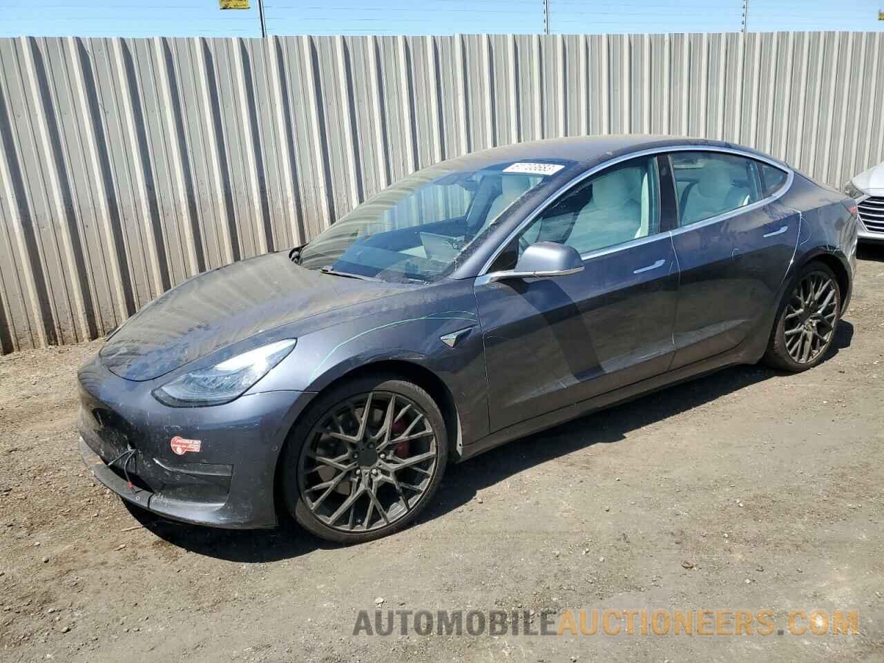 5YJ3E1EB7JF079118 TESLA MODEL 3 2018