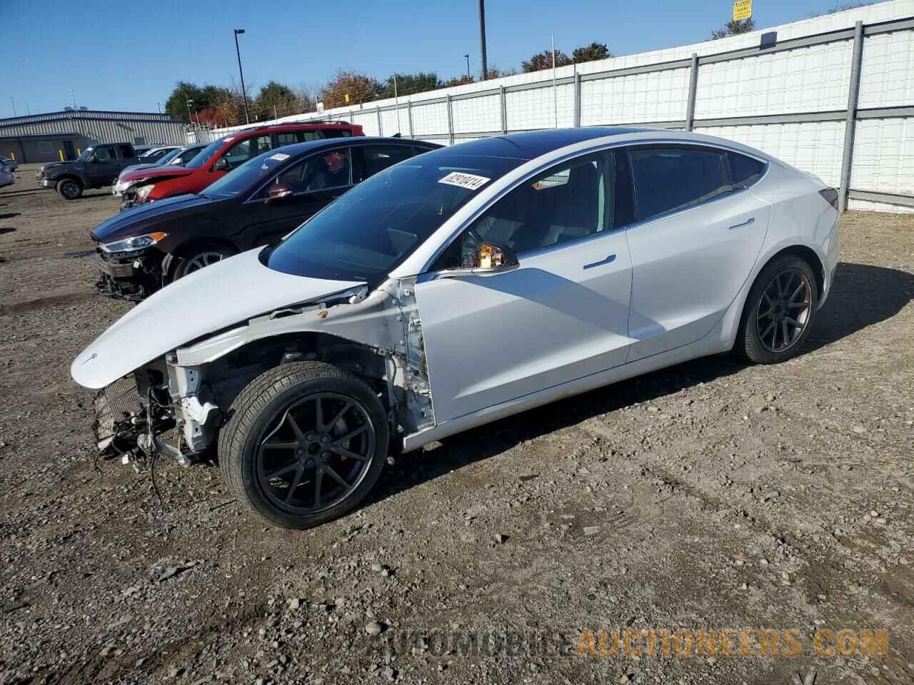 5YJ3E1EB7JF088899 TESLA MODEL 3 2018