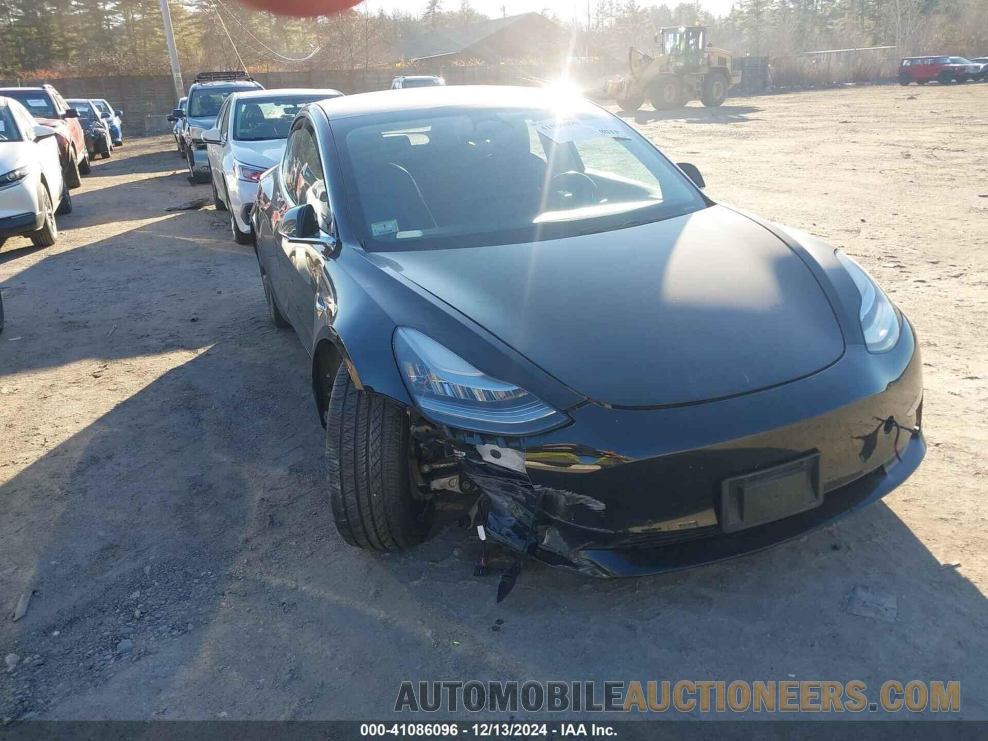 5YJ3E1EB7JF128057 TESLA MODEL 3 2018