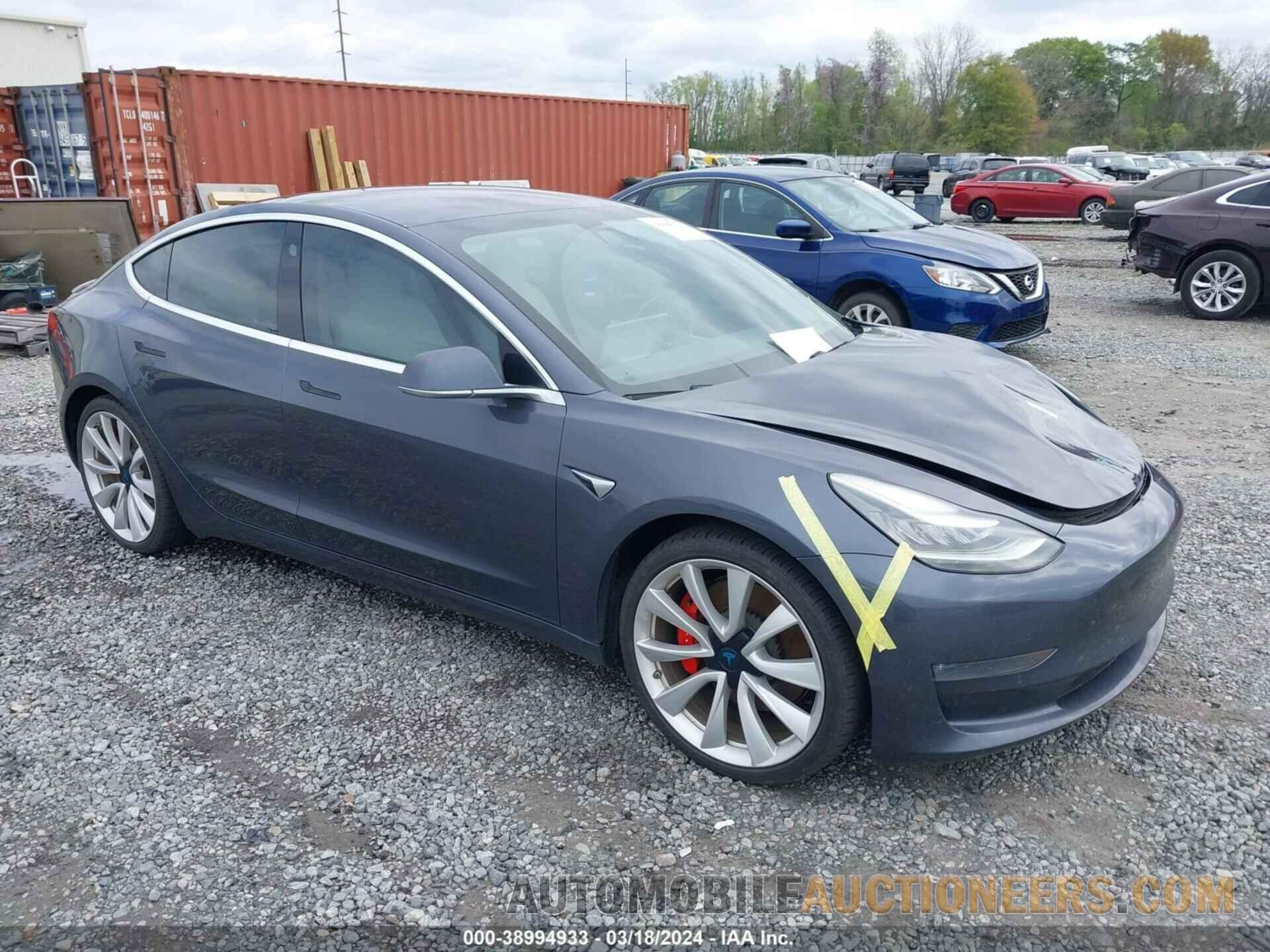 5YJ3E1EB7KF214082 TESLA MODEL 3 2019