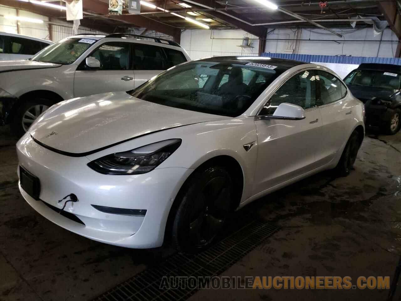 5YJ3E1EB7KF388301 TESLA MODEL 3 2019