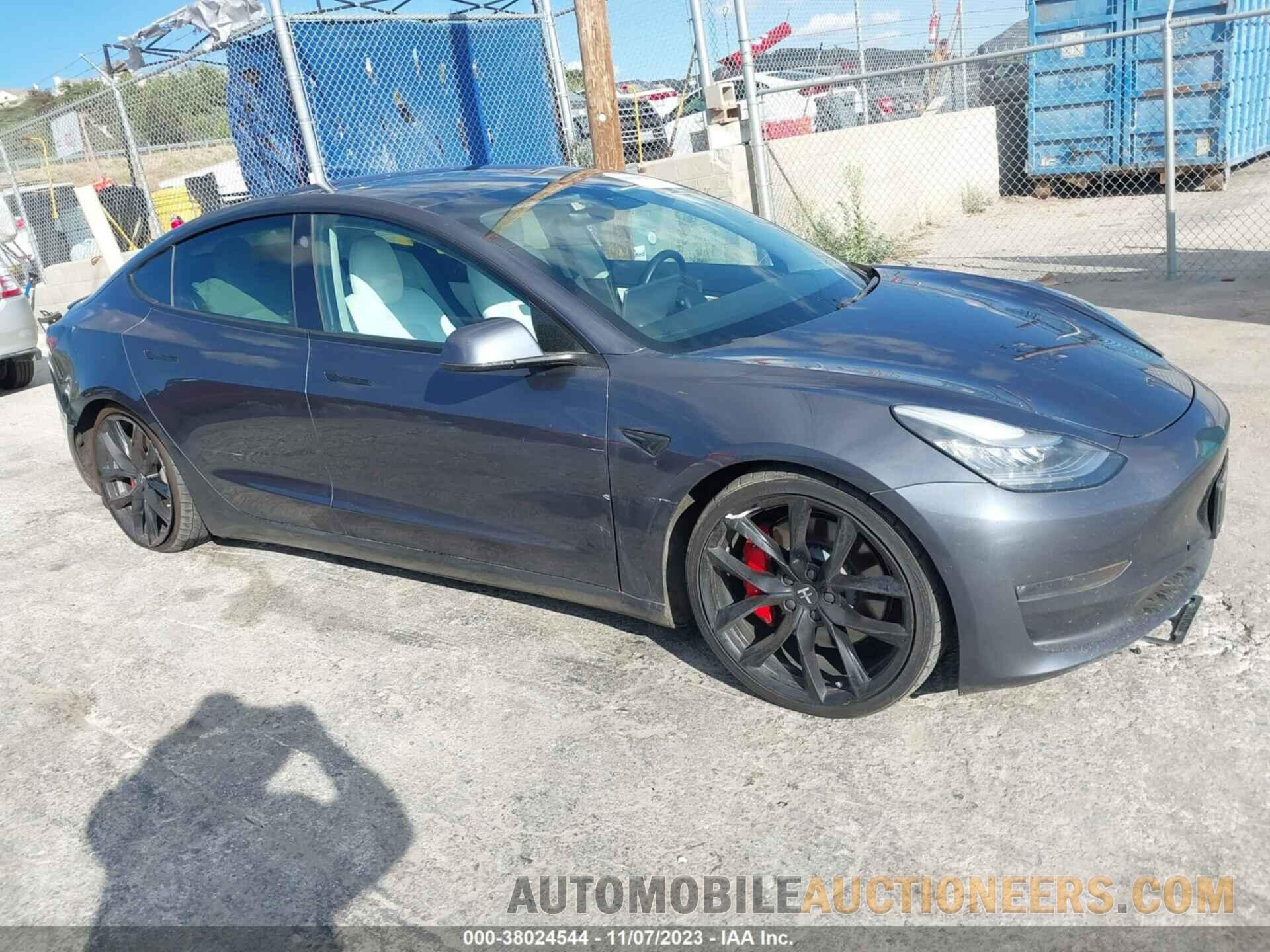 5YJ3E1EB7KF393370 TESLA MODEL 3 2019