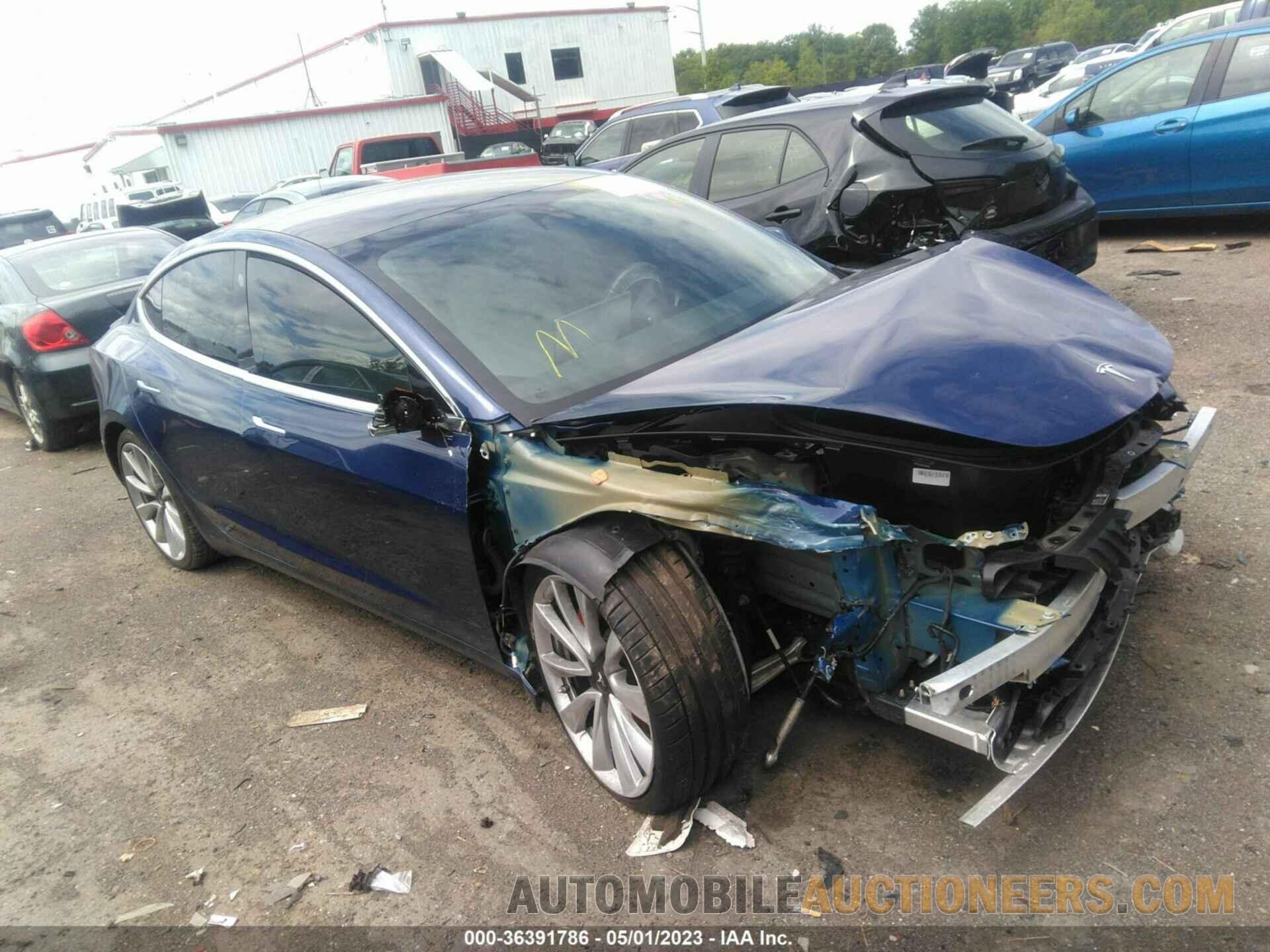 5YJ3E1EB7KF393563 TESLA MODEL 3 2019