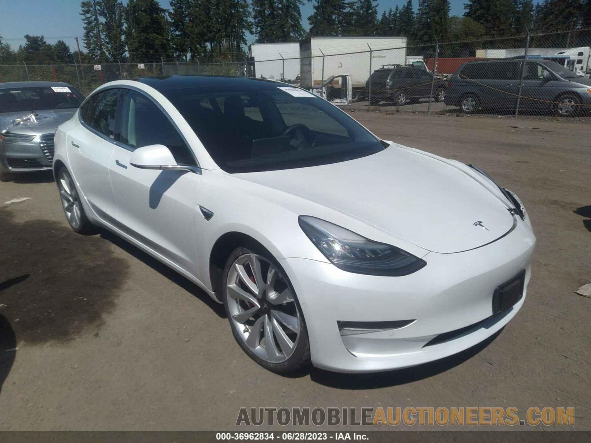 5YJ3E1EB7KF425671 TESLA MODEL 3 2019