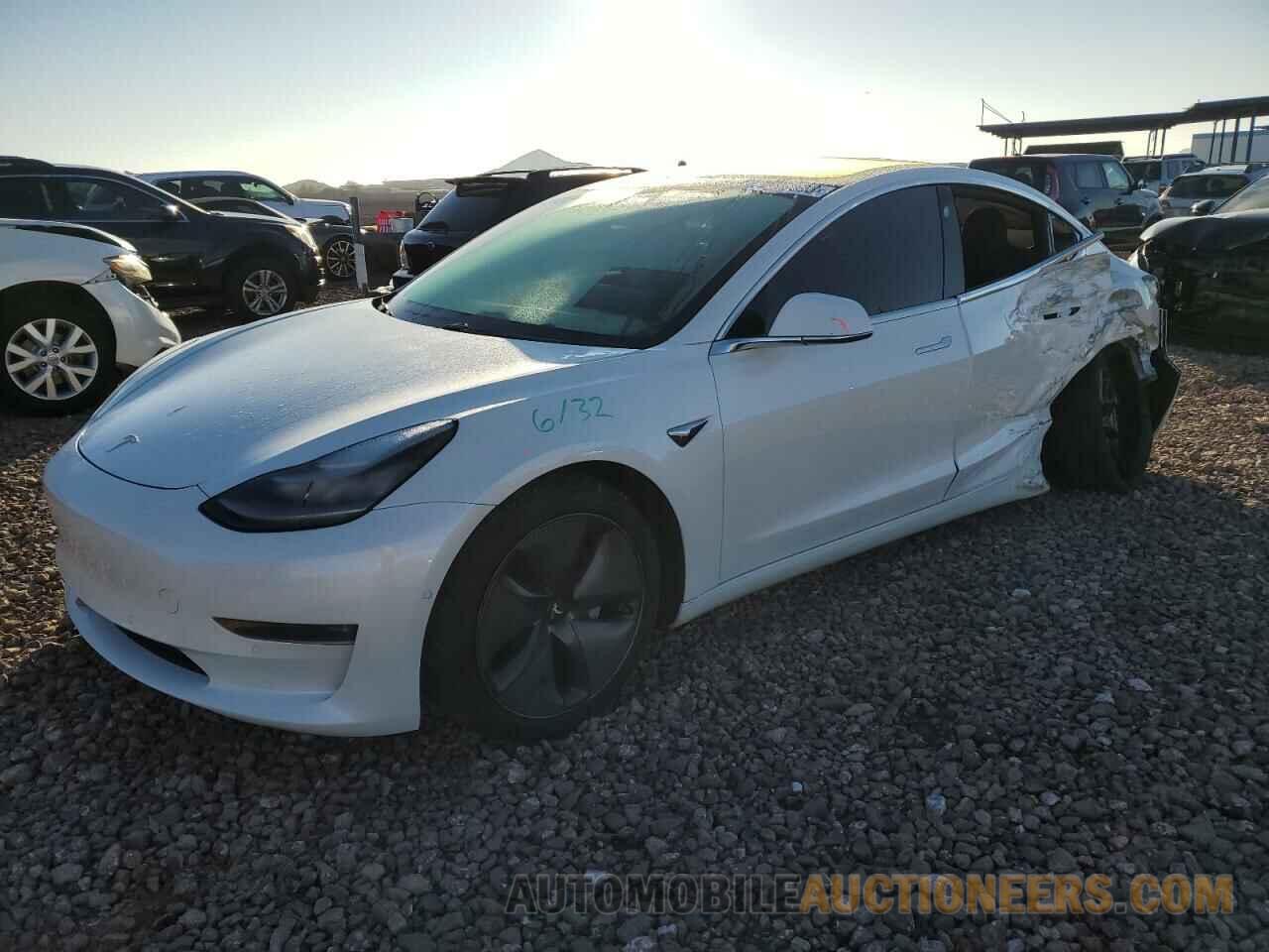 5YJ3E1EB7KF437447 TESLA MODEL 3 2019