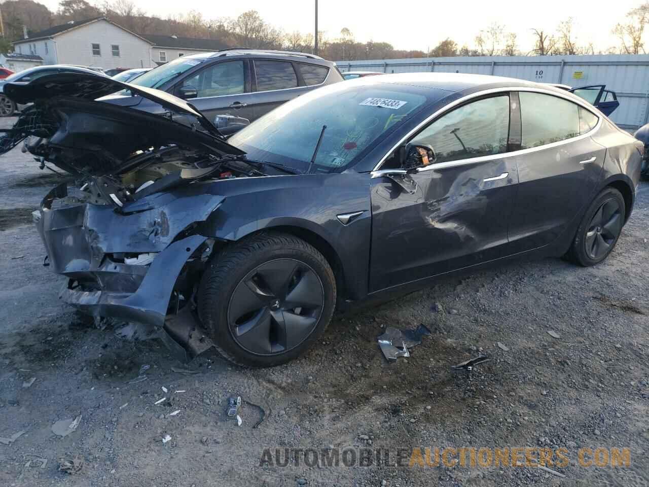 5YJ3E1EB7KF452076 TESLA MODEL 3 2019