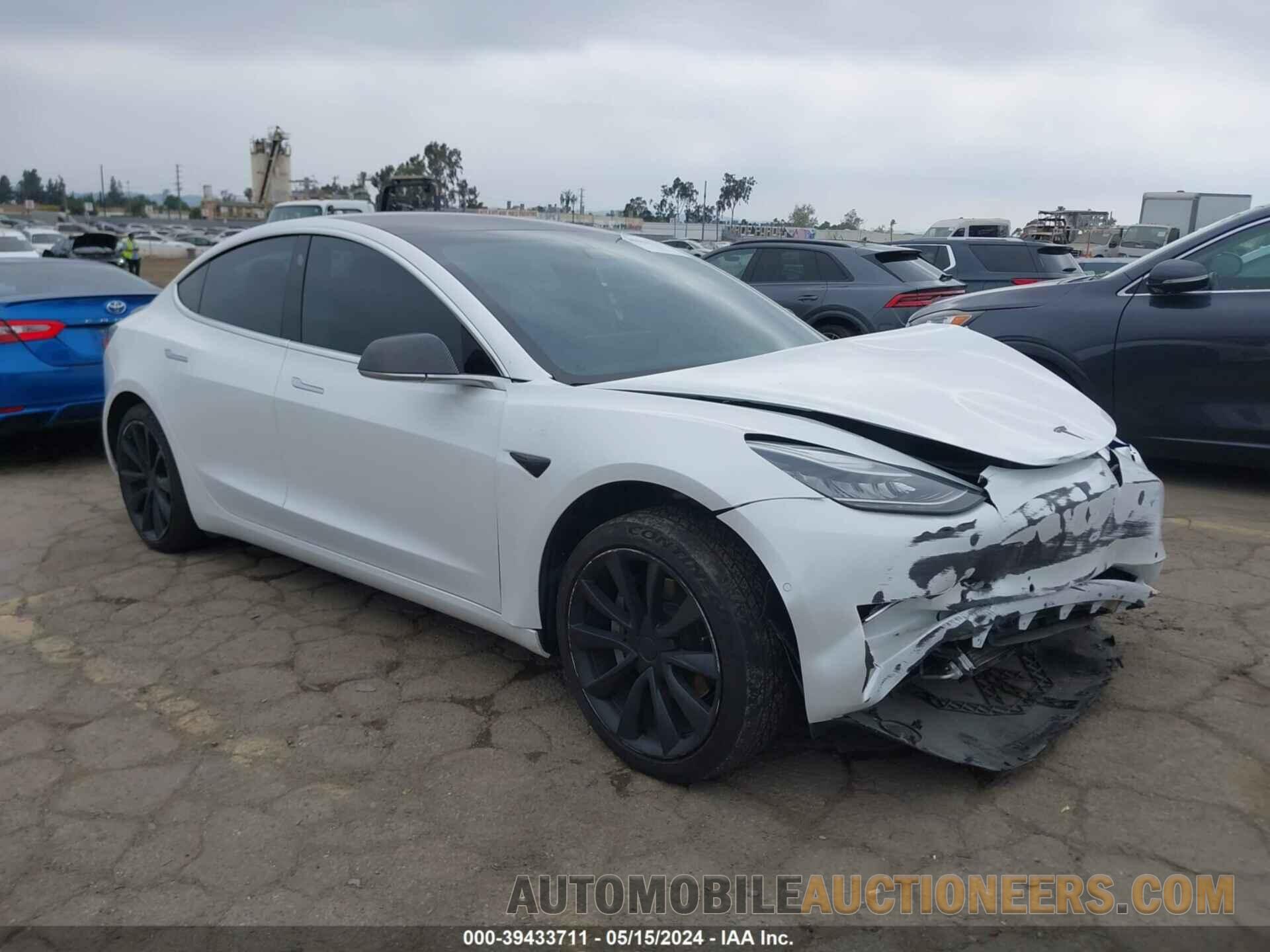 5YJ3E1EB7KF454054 TESLA MODEL 3 2019