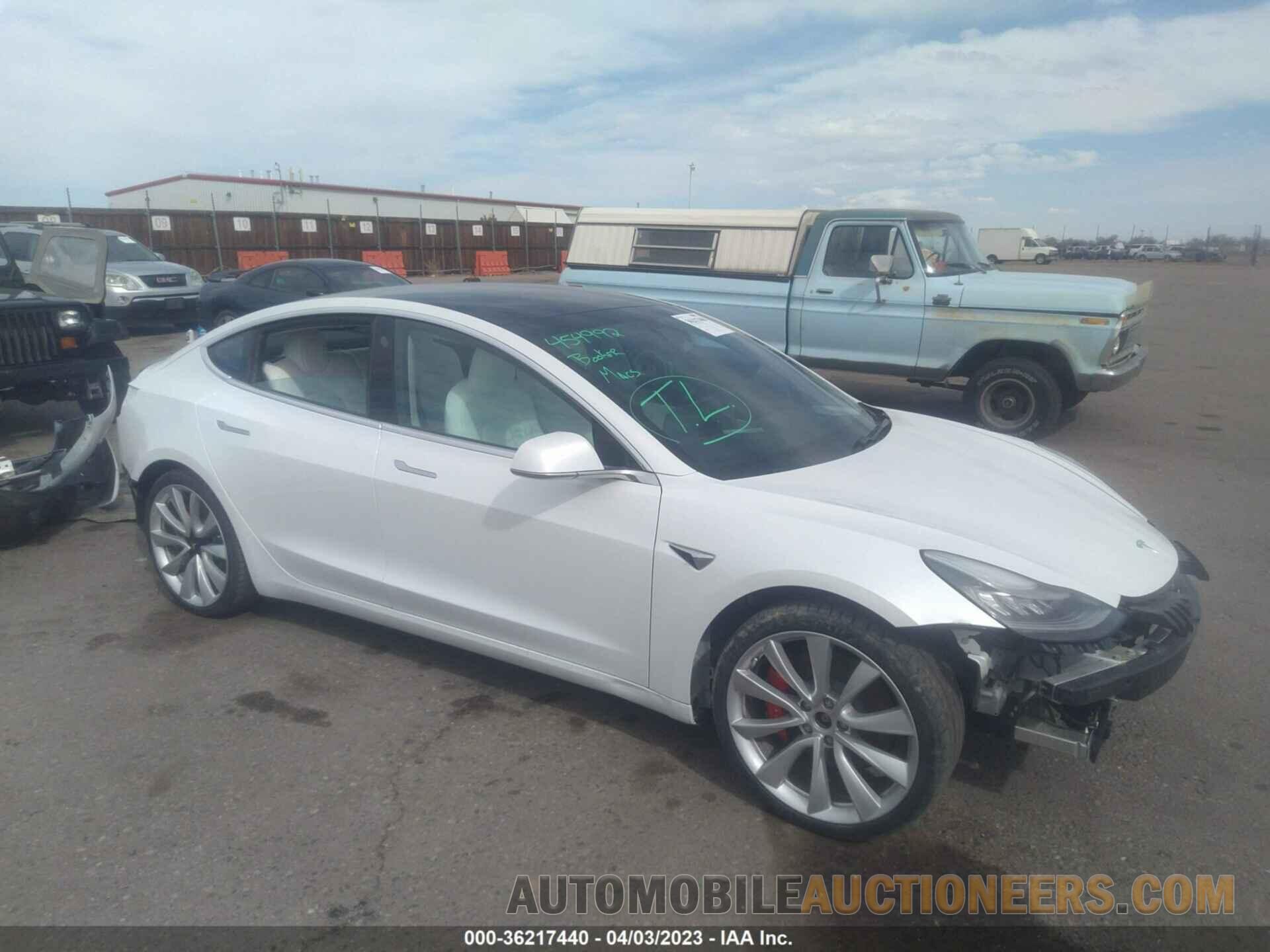 5YJ3E1EB7KF454992 TESLA MODEL 3 2019