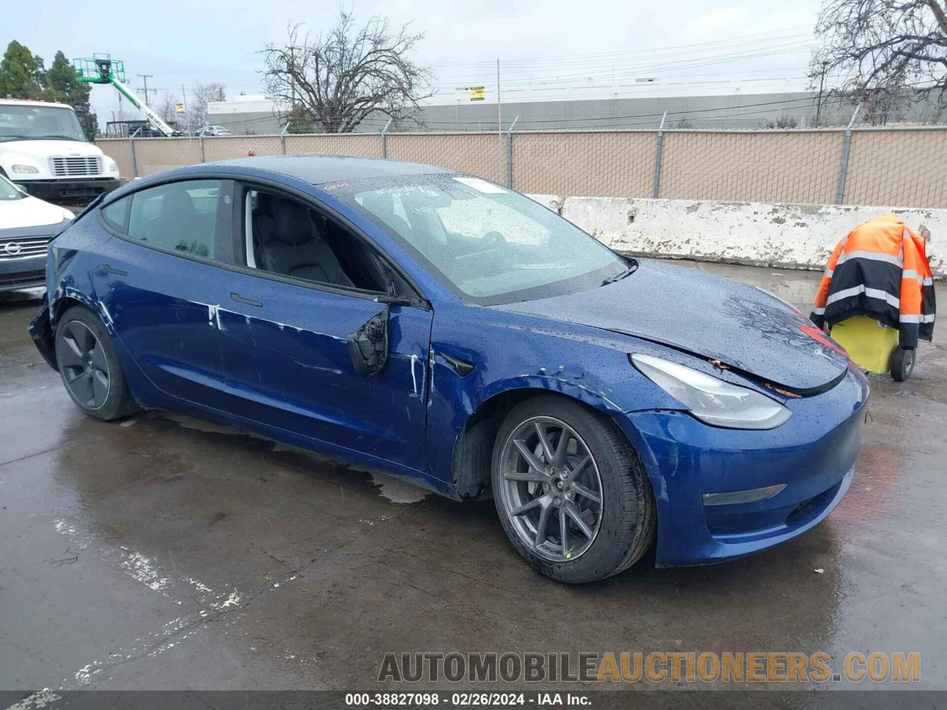 5YJ3E1EB7MF076711 TESLA MODEL 3 2021